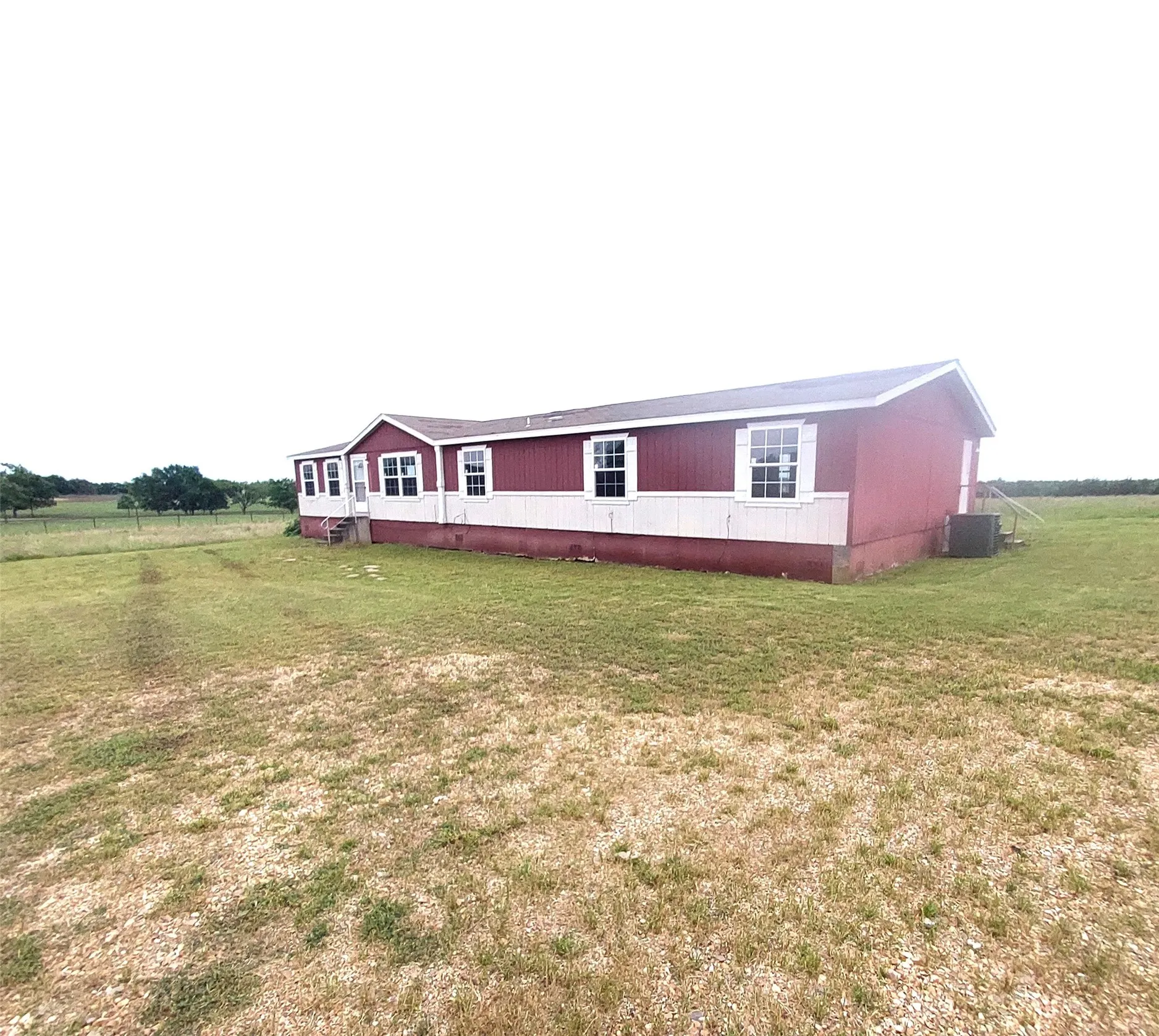 Manufactured Home For Sale in Lamar County , 3575 County Road 22500, Paris, Texas 75460, 4 Bedroom, 2 Bathroom, Garage spaces, 2,298 Sqft, built in 2013, mls#21273383, Real Estate Agent in Paris, Homes For Sale in Lamar county, Homes For Sale in Paris, Realtor in Paris Texas, Real Estate Brokerage Independent Realty Texas, Luminita Cordes Realtor