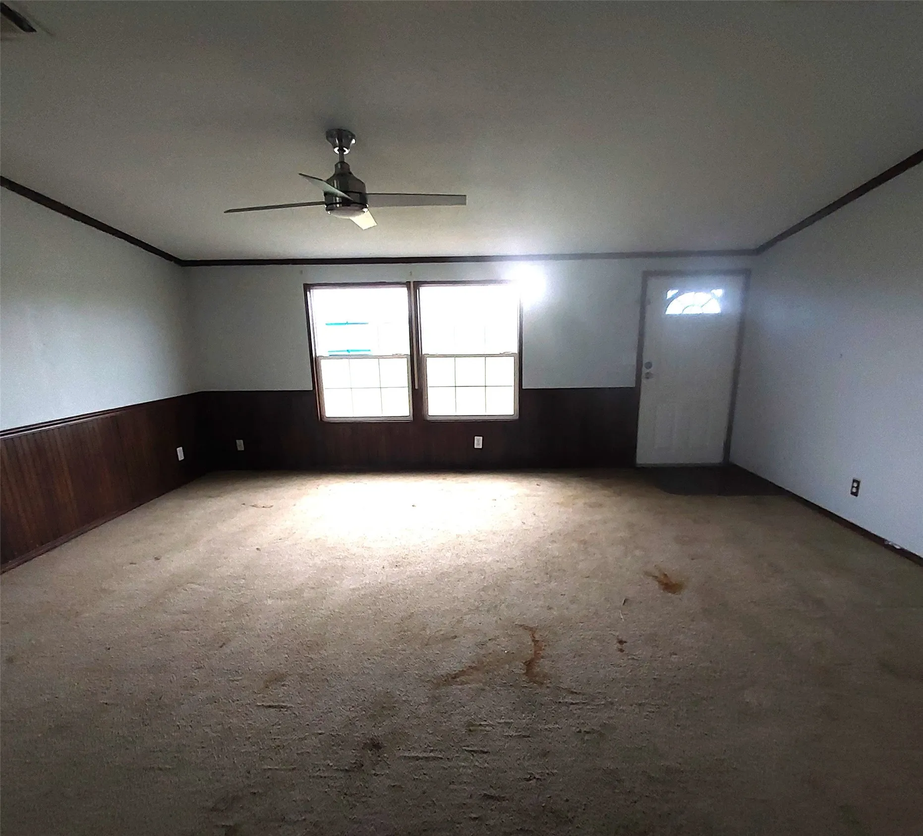 Manufactured Home For Sale in Lamar County , 3575 County Road 22500, Paris, Texas 75460, 4 Bedroom, 2 Bathroom, Garage spaces, 2,298 Sqft, built in 2013, mls#21273383, Real Estate Agent in Paris, Homes For Sale in Lamar county, Homes For Sale in Paris, Realtor in Paris Texas, Real Estate Brokerage Independent Realty Texas, Luminita Cordes Realtor