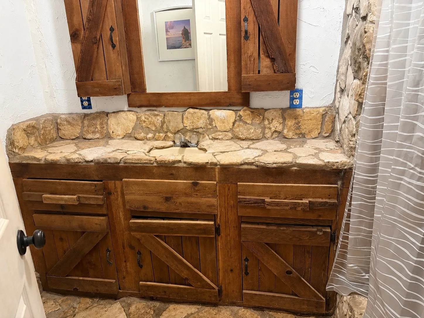 Single Family Residence For Sale in Falls County , 2515 US Highway 77 Highway, Lott, Texas 76656, 3 Bedroom, 2 Bathroom, Garage spaces, 1,716 Sqft, built in 1993, mls#21273339, Real Estate Agent in Lott, Homes For Sale in Falls county, Homes For Sale in Lott, Realtor in Lott Texas, Real Estate Brokerage Independent Realty Texas, Luminita Cordes Realtor