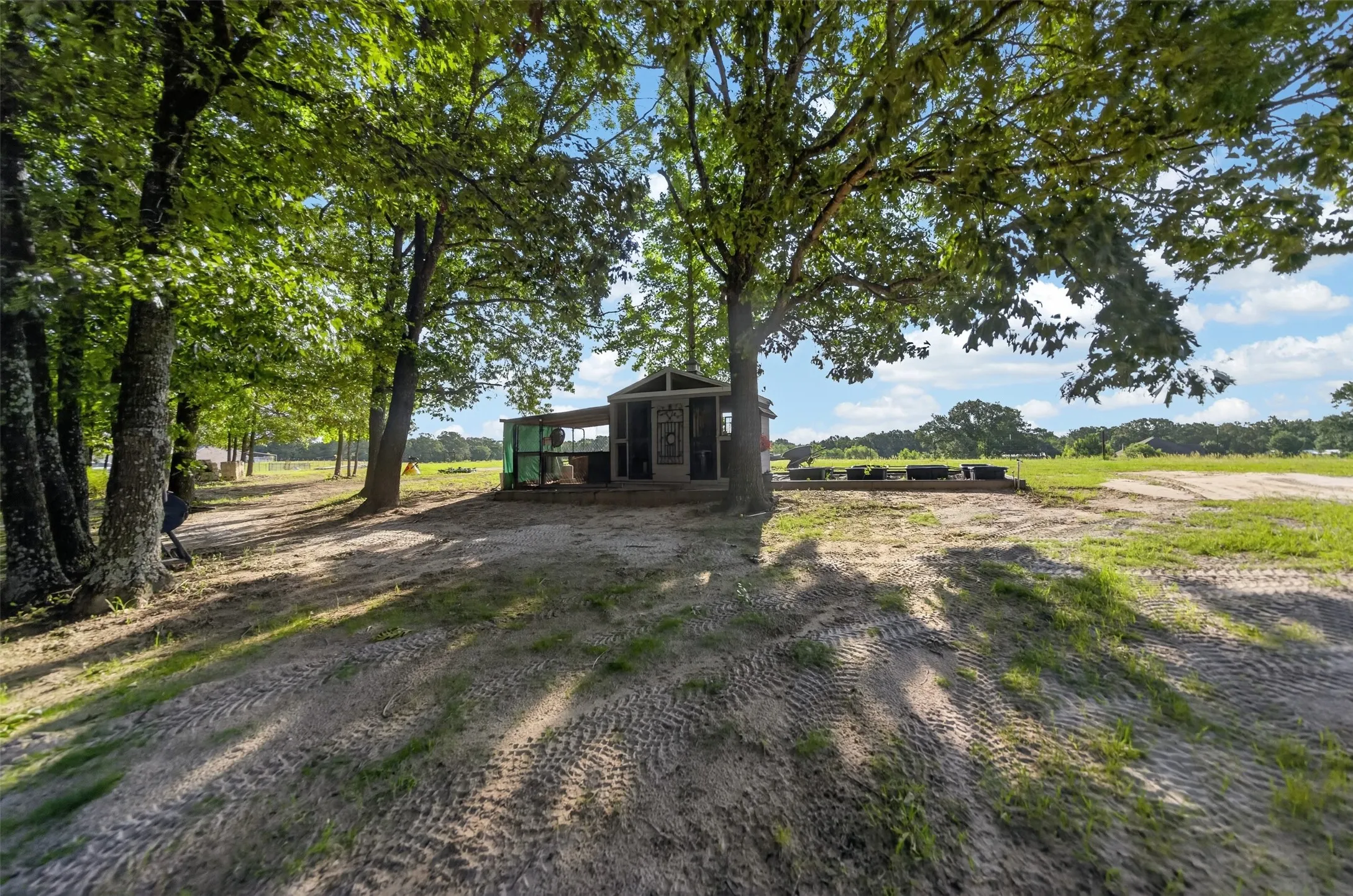 Single Family Residence For Sale in Rains County , 954 RS County Road 4261, Emory, Texas 75440, 3 Bedroom, 2 Bathroom, 1 Garage spaces, 1,959 Sqft, built in 2019, mls#21227506, Real Estate Agent in Emory, Homes For Sale in Rains county, Homes For Sale in Emory, Realtor in Emory Texas, Real Estate Brokerage Independent Realty Texas, Luminita Cordes Realtor