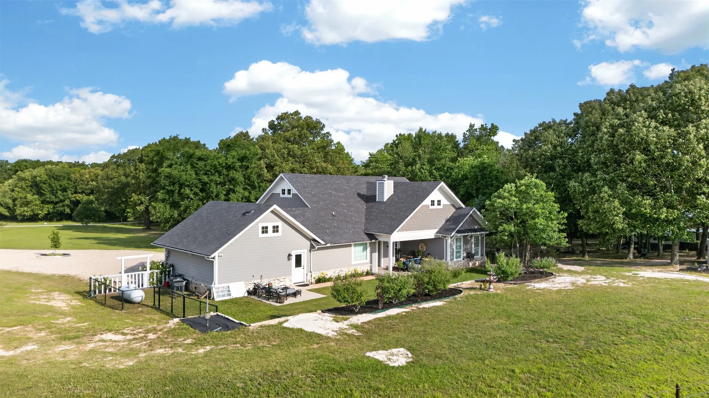 Single Family Residence For Sale in Rains County , 954 RS County Road 4261, Emory, Texas 75440, 3 Bedroom, 2 Bathroom, 1 Garage spaces, 1,959 Sqft, built in 2019, mls#21227506, Real Estate Agent in Emory, Homes For Sale in Rains county, Homes For Sale in Emory, Realtor in Emory Texas, Real Estate Brokerage Independent Realty Texas, Luminita Cordes Realtor