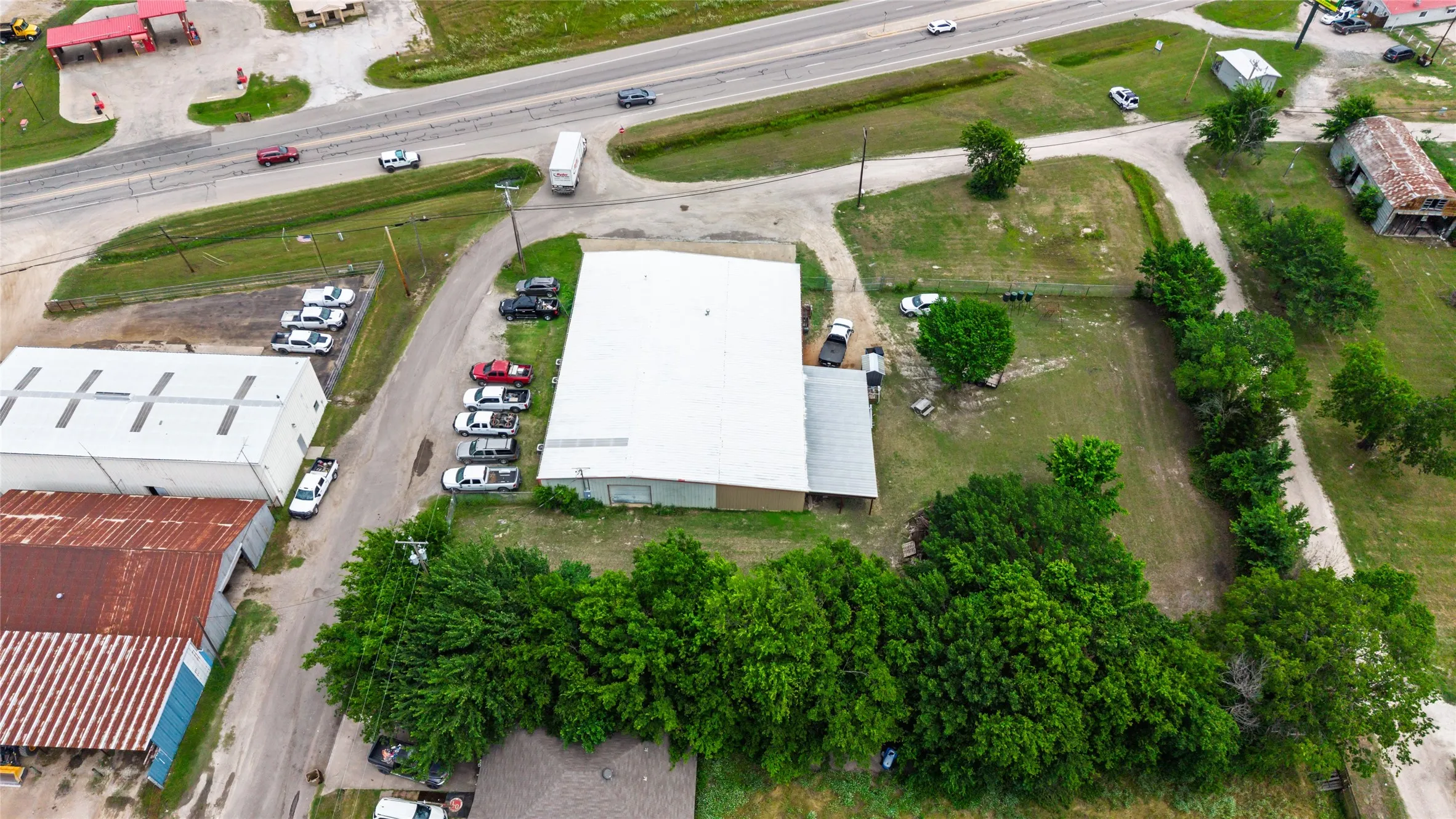 Industrial For Sale in Hunt County , 203 Norton Street, Lone Oak, Texas 75453, 0, 0, Garage spaces, 0 Sqft, built in 2000, mls#21272996, Real Estate Agent in Lone Oak, Homes For Sale in Hunt county, Homes For Sale in Lone Oak, Realtor in Lone Oak Texas, Real Estate Brokerage Independent Realty Texas, Luminita Cordes Realtor