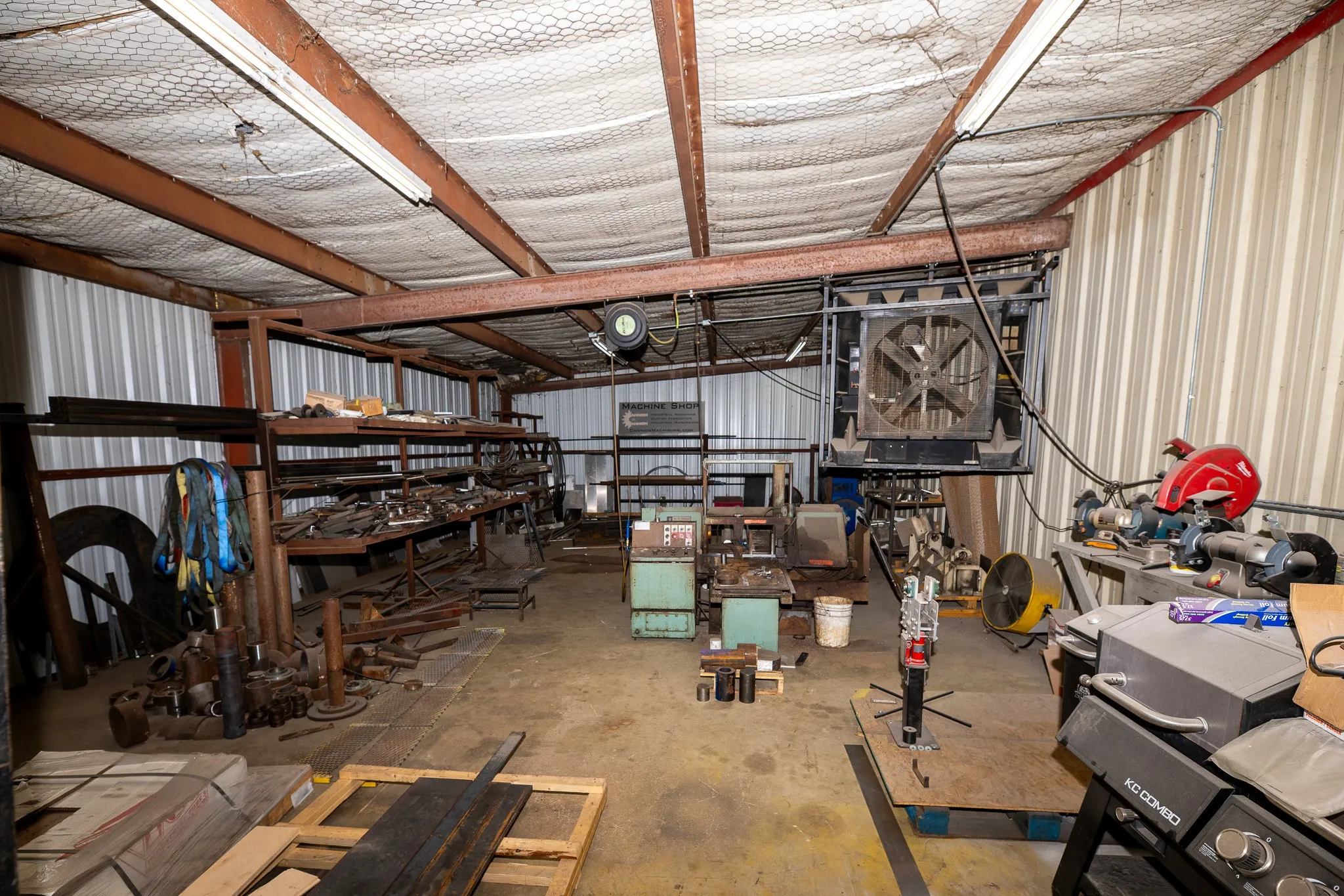 Industrial For Sale in Hunt County , 203 Norton Street, Lone Oak, Texas 75453, 0, 0, Garage spaces, 0 Sqft, built in 2000, mls#21272996, Real Estate Agent in Lone Oak, Homes For Sale in Hunt county, Homes For Sale in Lone Oak, Realtor in Lone Oak Texas, Real Estate Brokerage Independent Realty Texas, Luminita Cordes Realtor