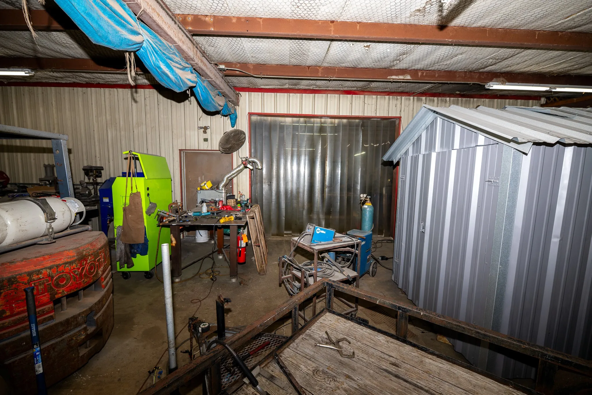 Industrial For Sale in Hunt County , 203 Norton Street, Lone Oak, Texas 75453, 0, 0, Garage spaces, 0 Sqft, built in 2000, mls#21272996, Real Estate Agent in Lone Oak, Homes For Sale in Hunt county, Homes For Sale in Lone Oak, Realtor in Lone Oak Texas, Real Estate Brokerage Independent Realty Texas, Luminita Cordes Realtor