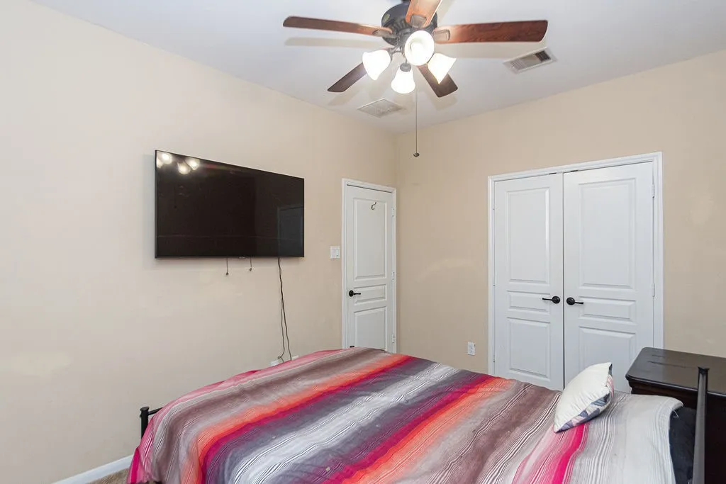Townhouse For Sale in Harris County , 9158 Sunlight Oak Lane, Houston, Texas 77070, 2 Bedroom, 3 Bathroom, 2 Garage spaces, 1,640 Sqft, built in 2015, mls#21273441, Real Estate Agent in Houston, Homes For Sale in Harris county, Homes For Sale in Houston, Realtor in Houston Texas, Real Estate Brokerage Independent Realty Texas, Luminita Cordes Realtor
