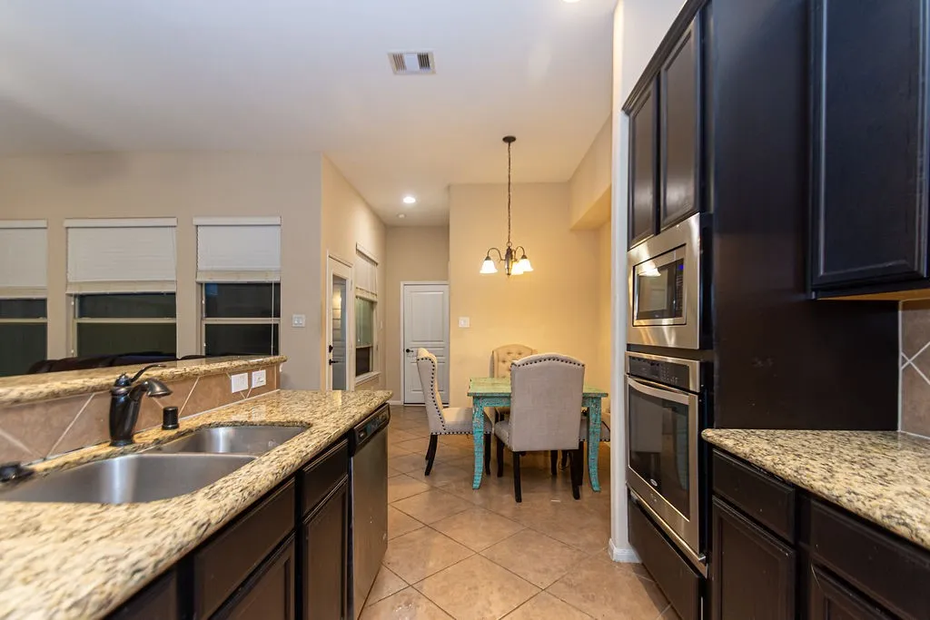 Townhouse For Sale in Harris County , 9158 Sunlight Oak Lane, Houston, Texas 77070, 2 Bedroom, 3 Bathroom, 2 Garage spaces, 1,640 Sqft, built in 2015, mls#21273441, Real Estate Agent in Houston, Homes For Sale in Harris county, Homes For Sale in Houston, Realtor in Houston Texas, Real Estate Brokerage Independent Realty Texas, Luminita Cordes Realtor
