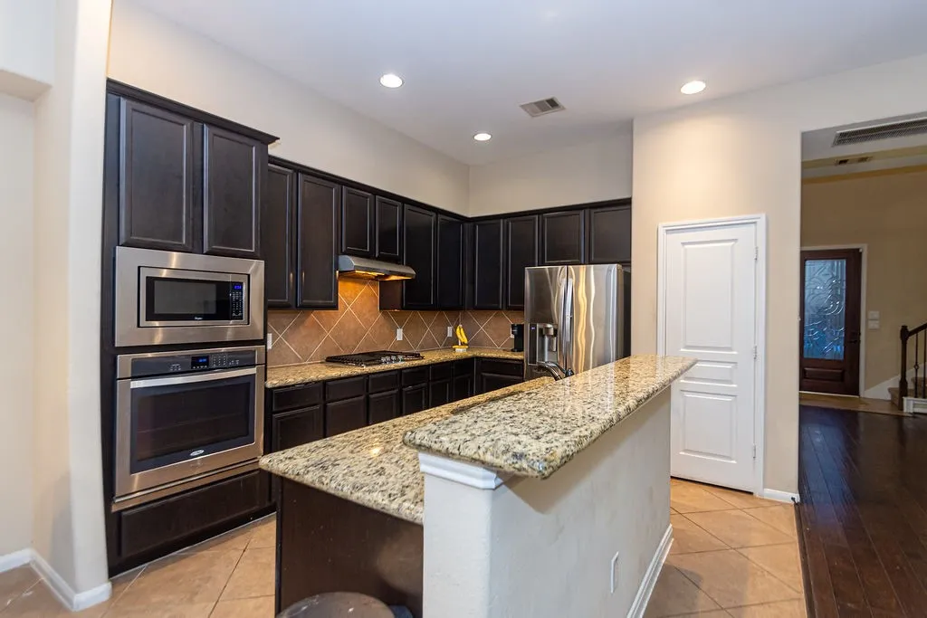 Townhouse For Sale in Harris County , 9158 Sunlight Oak Lane, Houston, Texas 77070, 2 Bedroom, 3 Bathroom, 2 Garage spaces, 1,640 Sqft, built in 2015, mls#21273441, Real Estate Agent in Houston, Homes For Sale in Harris county, Homes For Sale in Houston, Realtor in Houston Texas, Real Estate Brokerage Independent Realty Texas, Luminita Cordes Realtor