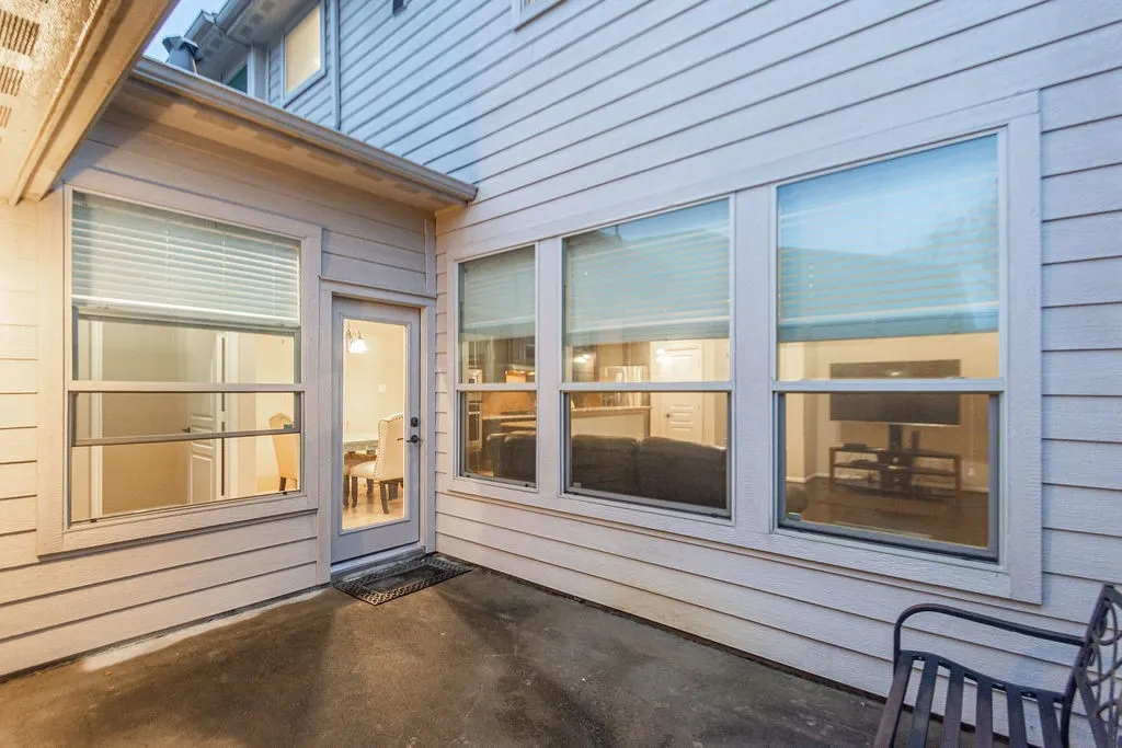 Townhouse For Sale in Harris County , 9158 Sunlight Oak Lane, Houston, Texas 77070, 2 Bedroom, 3 Bathroom, 2 Garage spaces, 1,640 Sqft, built in 2015, mls#21273441, Real Estate Agent in Houston, Homes For Sale in Harris county, Homes For Sale in Houston, Realtor in Houston Texas, Real Estate Brokerage Independent Realty Texas, Luminita Cordes Realtor