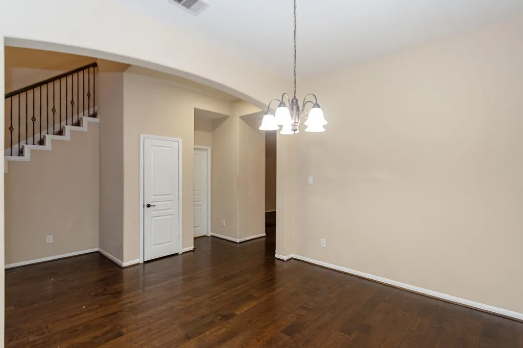 Townhouse For Sale in Harris County , 9158 Sunlight Oak Lane, Houston, Texas 77070, 2 Bedroom, 3 Bathroom, 2 Garage spaces, 1,640 Sqft, built in 2015, mls#21273441, Real Estate Agent in Houston, Homes For Sale in Harris county, Homes For Sale in Houston, Realtor in Houston Texas, Real Estate Brokerage Independent Realty Texas, Luminita Cordes Realtor