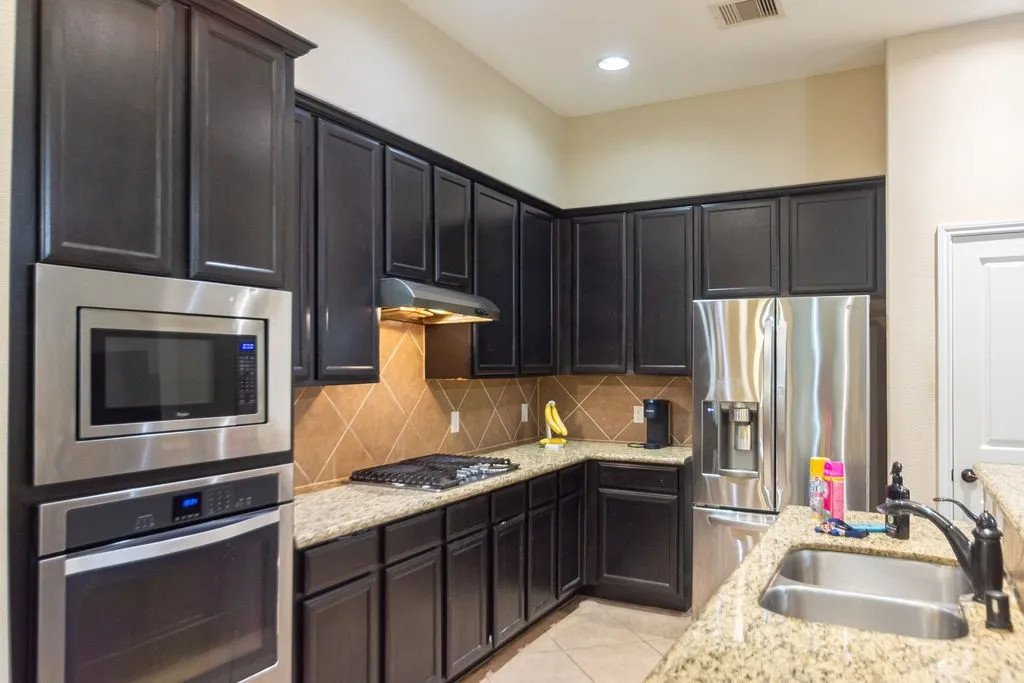Townhouse For Sale in Harris County , 9158 Sunlight Oak Lane, Houston, Texas 77070, 2 Bedroom, 3 Bathroom, 2 Garage spaces, 1,640 Sqft, built in 2015, mls#21273441, Real Estate Agent in Houston, Homes For Sale in Harris county, Homes For Sale in Houston, Realtor in Houston Texas, Real Estate Brokerage Independent Realty Texas, Luminita Cordes Realtor