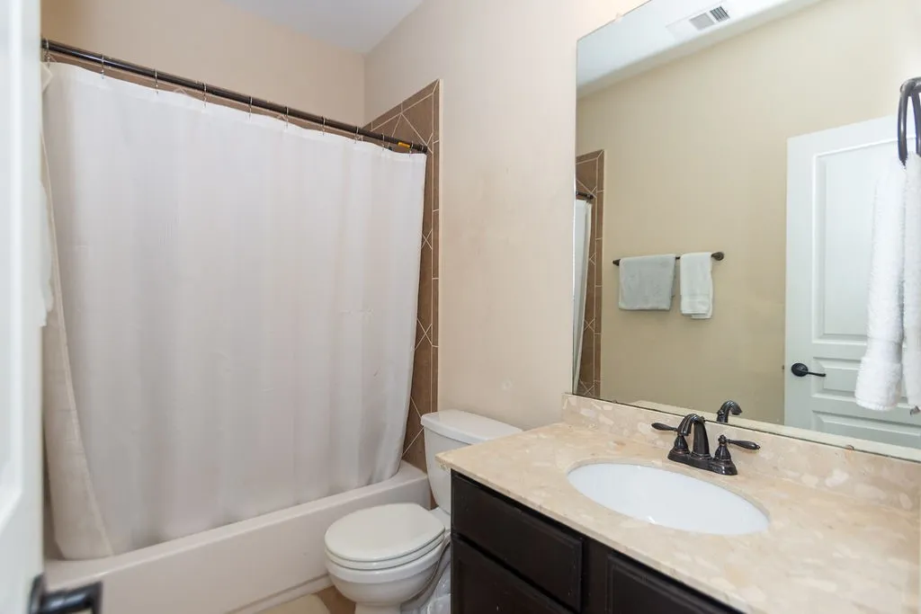 Townhouse For Sale in Harris County , 9158 Sunlight Oak Lane, Houston, Texas 77070, 2 Bedroom, 3 Bathroom, 2 Garage spaces, 1,640 Sqft, built in 2015, mls#21273441, Real Estate Agent in Houston, Homes For Sale in Harris county, Homes For Sale in Houston, Realtor in Houston Texas, Real Estate Brokerage Independent Realty Texas, Luminita Cordes Realtor