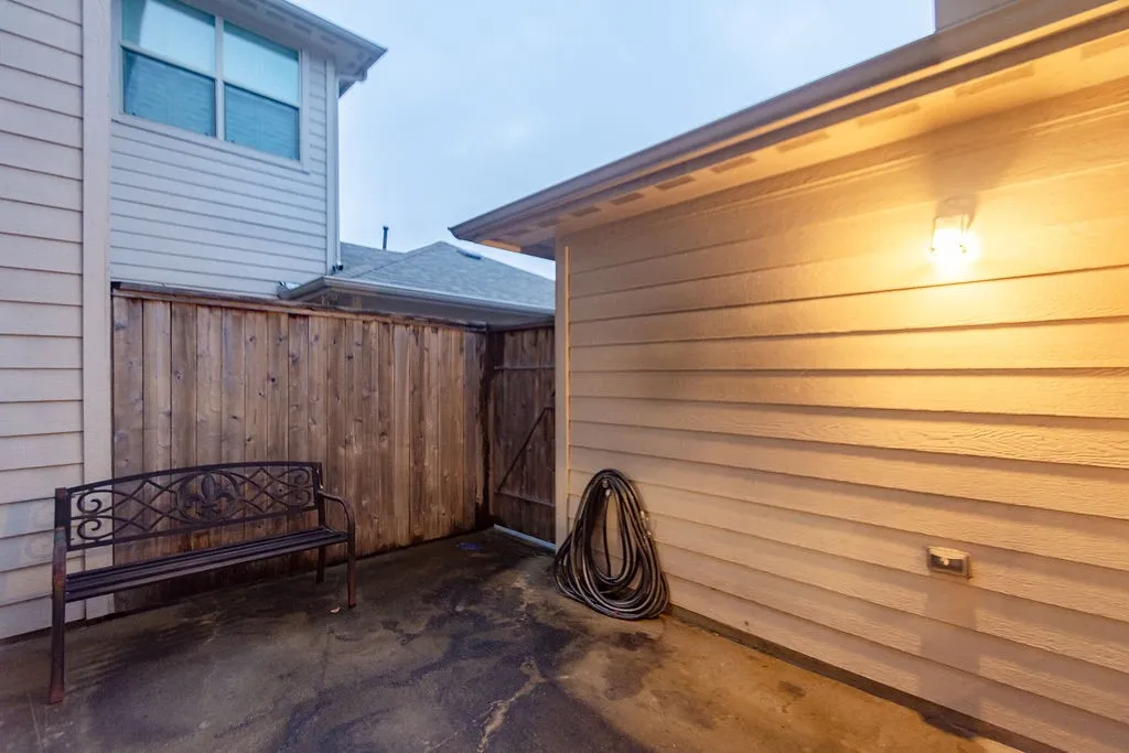 Townhouse For Sale in Harris County , 9158 Sunlight Oak Lane, Houston, Texas 77070, 2 Bedroom, 3 Bathroom, 2 Garage spaces, 1,640 Sqft, built in 2015, mls#21273441, Real Estate Agent in Houston, Homes For Sale in Harris county, Homes For Sale in Houston, Realtor in Houston Texas, Real Estate Brokerage Independent Realty Texas, Luminita Cordes Realtor