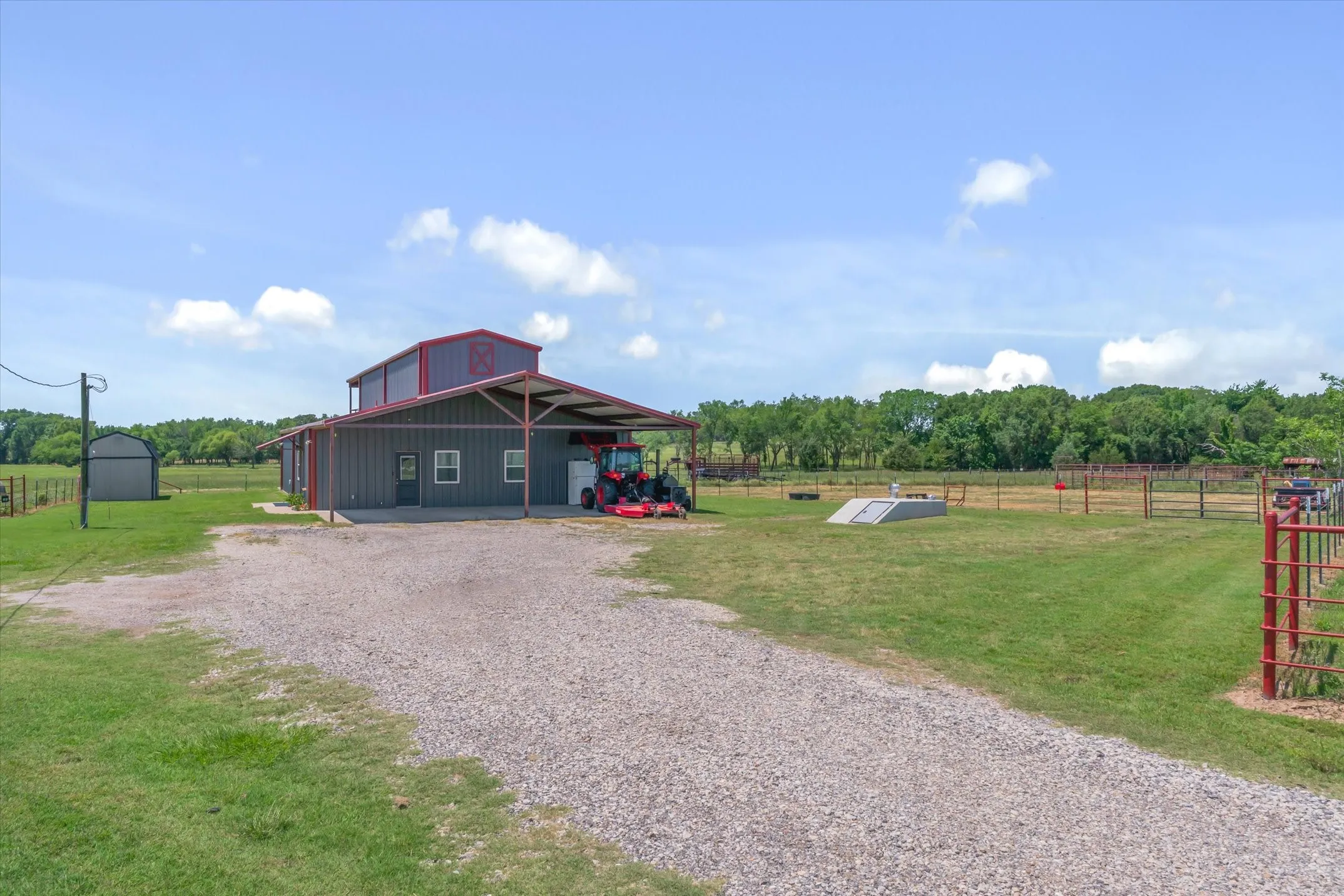 Single Family Residence For Sale in Van Zandt County , 1026 Vz County Road 2115, Canton, Texas 75103, 4 Bedroom, 3 Bathroom, Garage spaces, 2,400 Sqft, built in 2020, mls#21273134, Real Estate Agent in Canton, Homes For Sale in Van Zandt county, Homes For Sale in Canton, Realtor in Canton Texas, Real Estate Brokerage Independent Realty Texas, Luminita Cordes Realtor