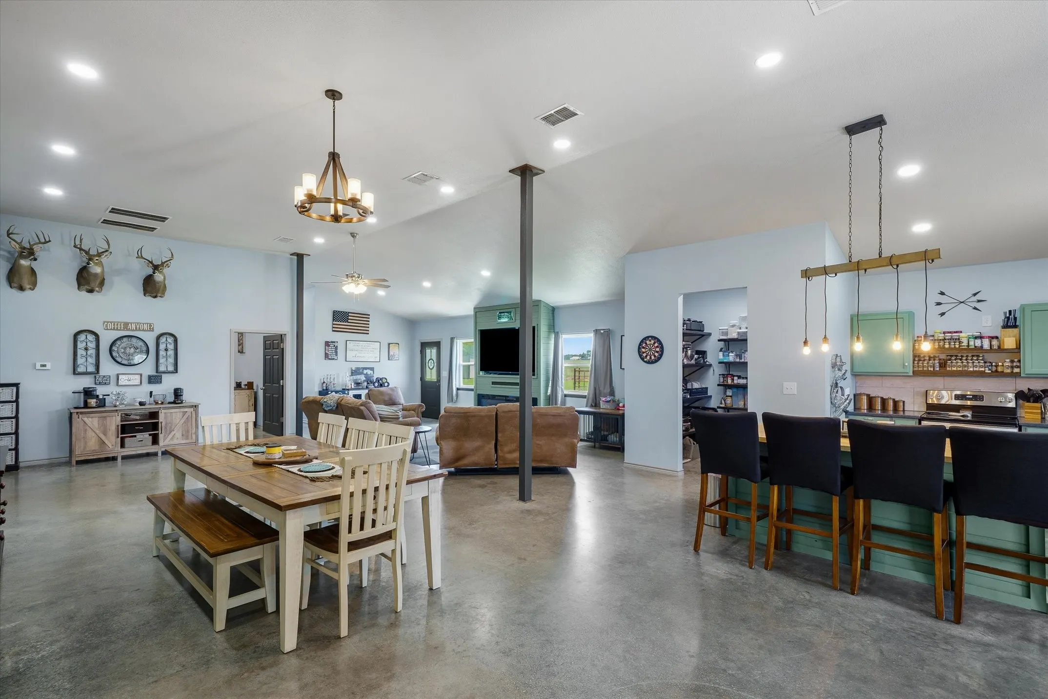 Single Family Residence For Sale in Van Zandt County , 1026 Vz County Road 2115, Canton, Texas 75103, 4 Bedroom, 3 Bathroom, Garage spaces, 2,400 Sqft, built in 2020, mls#21273134, Real Estate Agent in Canton, Homes For Sale in Van Zandt county, Homes For Sale in Canton, Realtor in Canton Texas, Real Estate Brokerage Independent Realty Texas, Luminita Cordes Realtor