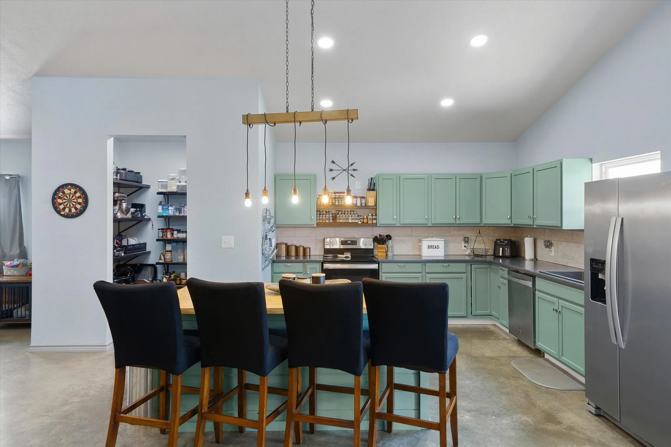 Single Family Residence For Sale in Van Zandt County , 1026 Vz County Road 2115, Canton, Texas 75103, 4 Bedroom, 3 Bathroom, Garage spaces, 2,400 Sqft, built in 2020, mls#21273134, Real Estate Agent in Canton, Homes For Sale in Van Zandt county, Homes For Sale in Canton, Realtor in Canton Texas, Real Estate Brokerage Independent Realty Texas, Luminita Cordes Realtor