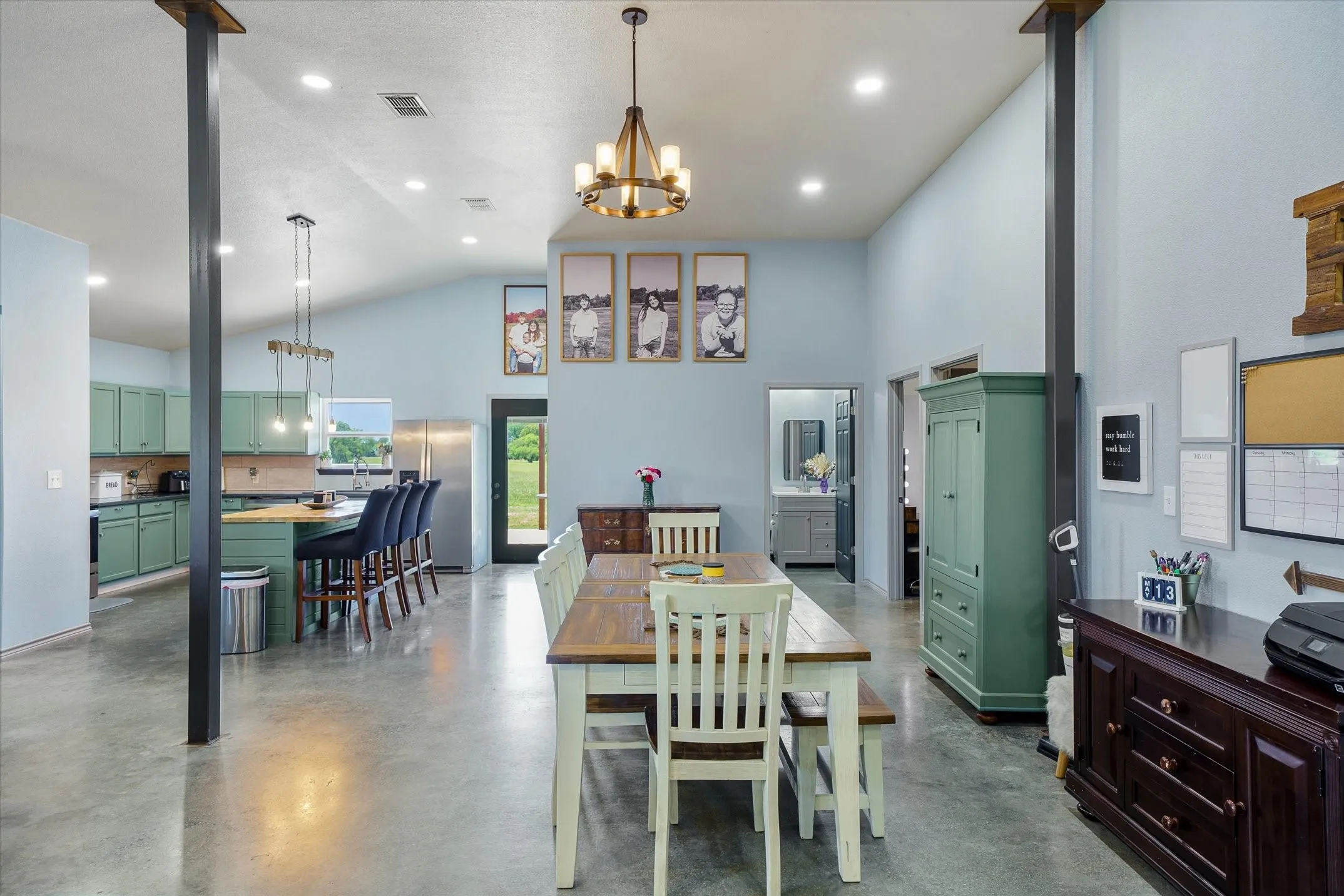 Single Family Residence For Sale in Van Zandt County , 1026 Vz County Road 2115, Canton, Texas 75103, 4 Bedroom, 3 Bathroom, Garage spaces, 2,400 Sqft, built in 2020, mls#21273134, Real Estate Agent in Canton, Homes For Sale in Van Zandt county, Homes For Sale in Canton, Realtor in Canton Texas, Real Estate Brokerage Independent Realty Texas, Luminita Cordes Realtor