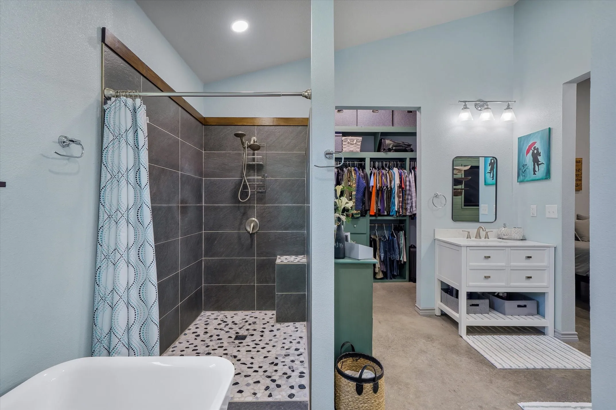 Single Family Residence For Sale in Van Zandt County , 1026 Vz County Road 2115, Canton, Texas 75103, 4 Bedroom, 3 Bathroom, Garage spaces, 2,400 Sqft, built in 2020, mls#21273134, Real Estate Agent in Canton, Homes For Sale in Van Zandt county, Homes For Sale in Canton, Realtor in Canton Texas, Real Estate Brokerage Independent Realty Texas, Luminita Cordes Realtor