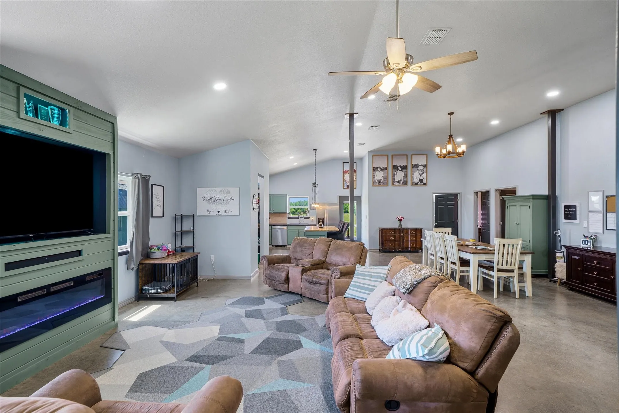 Single Family Residence For Sale in Van Zandt County , 1026 Vz County Road 2115, Canton, Texas 75103, 4 Bedroom, 3 Bathroom, Garage spaces, 2,400 Sqft, built in 2020, mls#21273134, Real Estate Agent in Canton, Homes For Sale in Van Zandt county, Homes For Sale in Canton, Realtor in Canton Texas, Real Estate Brokerage Independent Realty Texas, Luminita Cordes Realtor