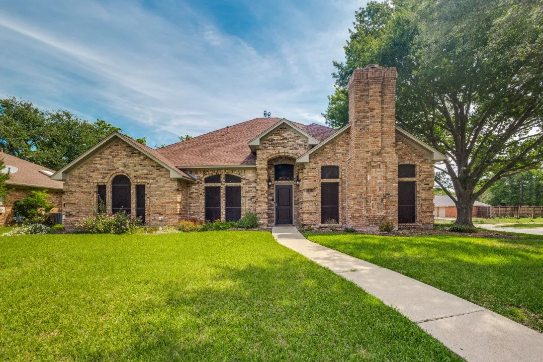 Single Family Residence For Sale