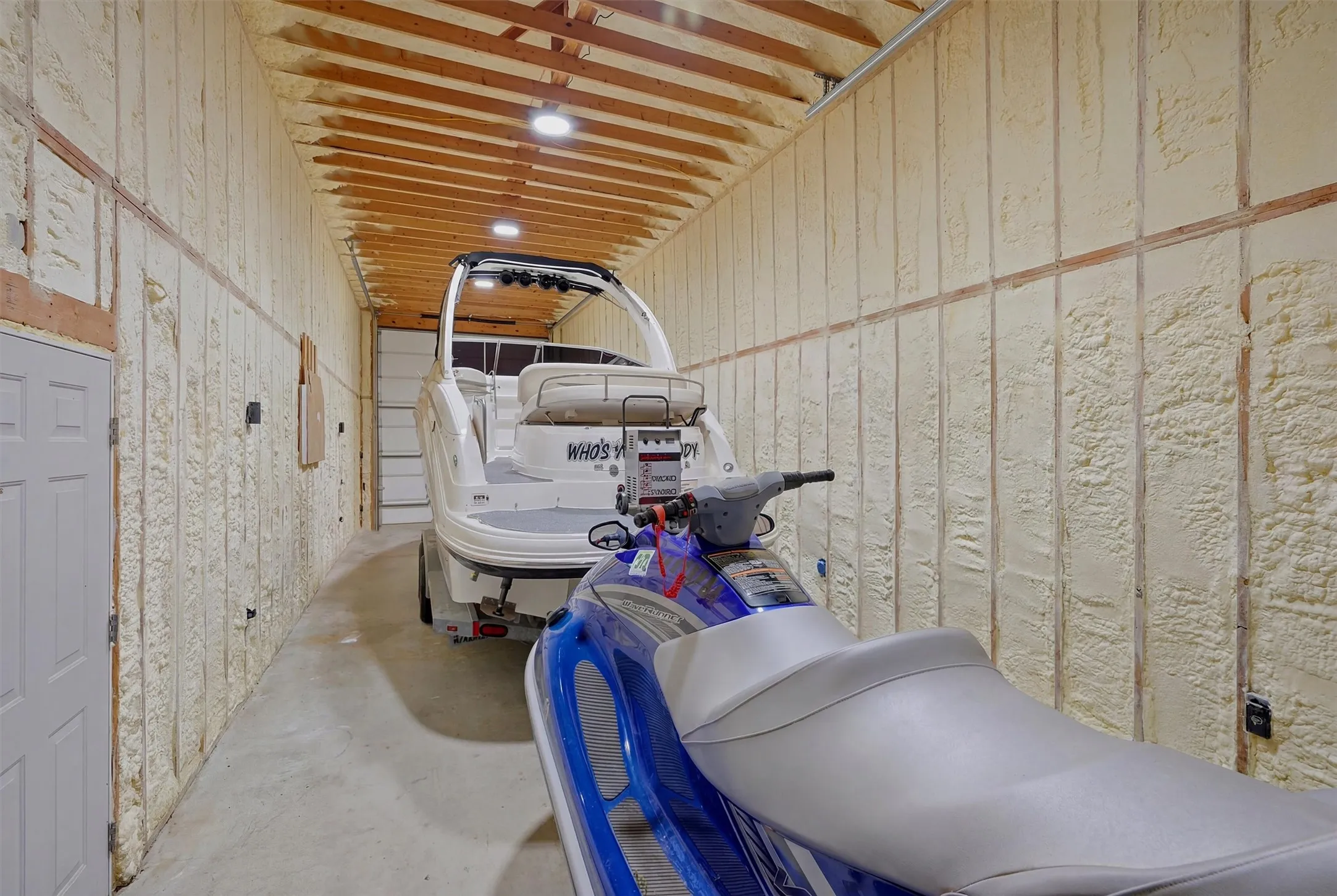 Single Family Residence For Sale in Grayson County , 212 Sunset Road, Pottsboro, Texas 75076, 4 Bedroom, 2 Bathroom, 2 Garage spaces, 2,303 Sqft, built in 2004, Price $485,000, mls#21272010, Real Estate Agent in Pottsboro, Homes For Sale in Grayson county, Homes For Sale in Pottsboro, Realtor in Pottsboro Texas, Real Estate Brokerage Independent Realty Texas, Luminita Cordes Realtor