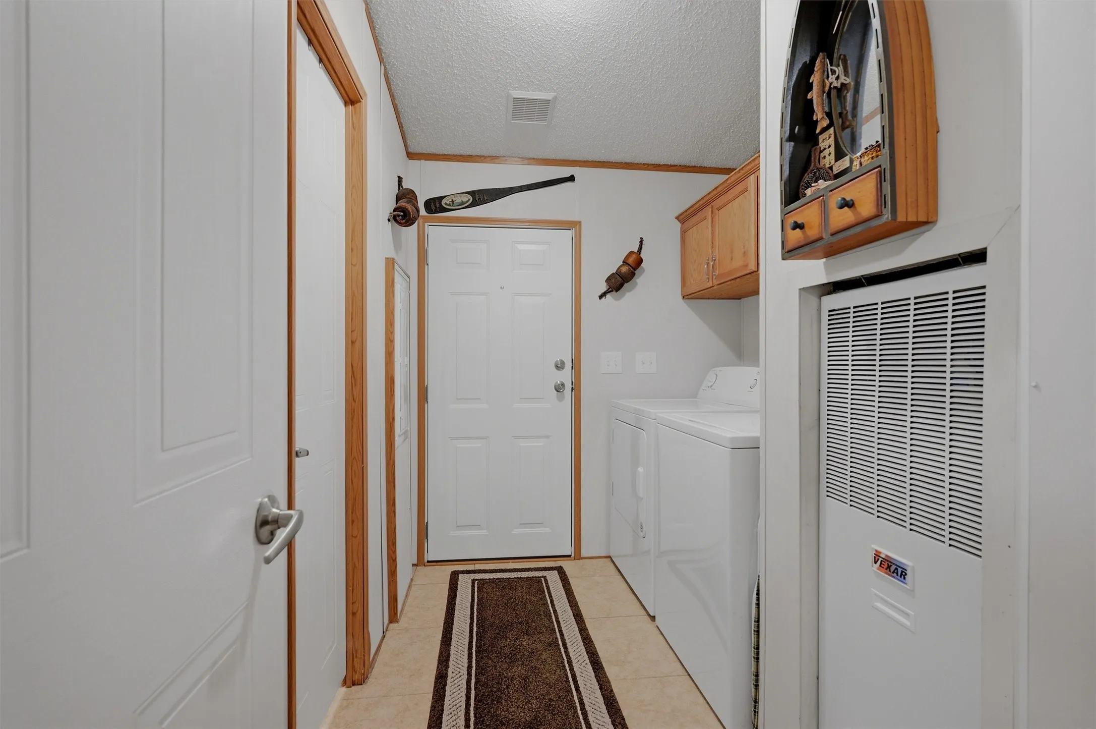 Single Family Residence For Sale in Grayson County , 212 Sunset Road, Pottsboro, Texas 75076, 4 Bedroom, 2 Bathroom, 2 Garage spaces, 2,303 Sqft, built in 2004, Price $485,000, mls#21272010, Real Estate Agent in Pottsboro, Homes For Sale in Grayson county, Homes For Sale in Pottsboro, Realtor in Pottsboro Texas, Real Estate Brokerage Independent Realty Texas, Luminita Cordes Realtor