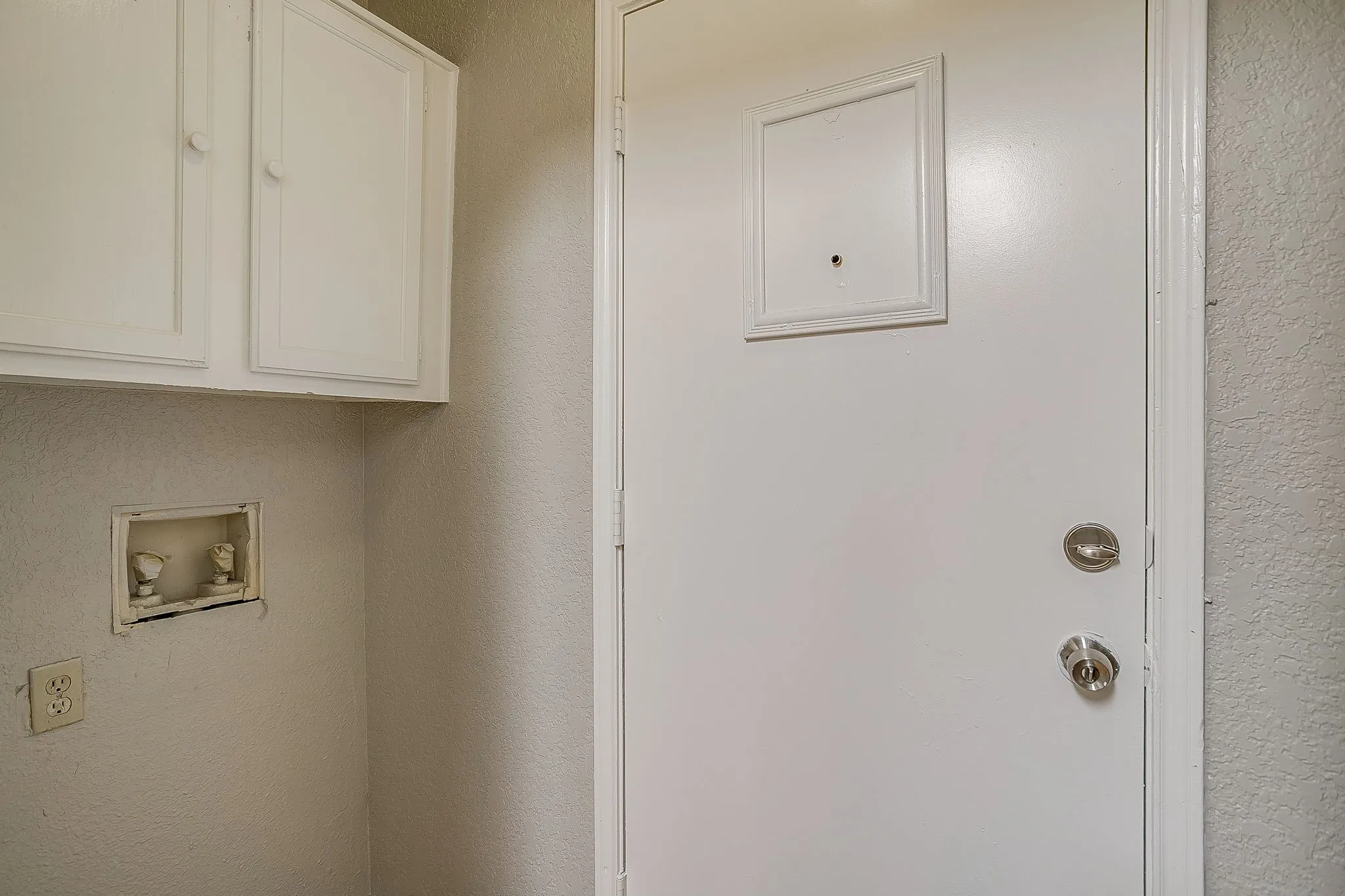 Duplex For Rent in Tarrant County , 4517 Compass Court, Fort Worth, Texas 76135, 2 Bedroom, 2 Bathroom, Garage spaces, 981 Sqft, built in 1985, mls#21271188, Real Estate Agent in Fort Worth, Homes For Rent in Tarrant county, Homes For Rent in Fort Worth, Realtor in Fort Worth Texas, Real Estate Brokerage Independent Realty Texas, Luminita Cordes Realtor