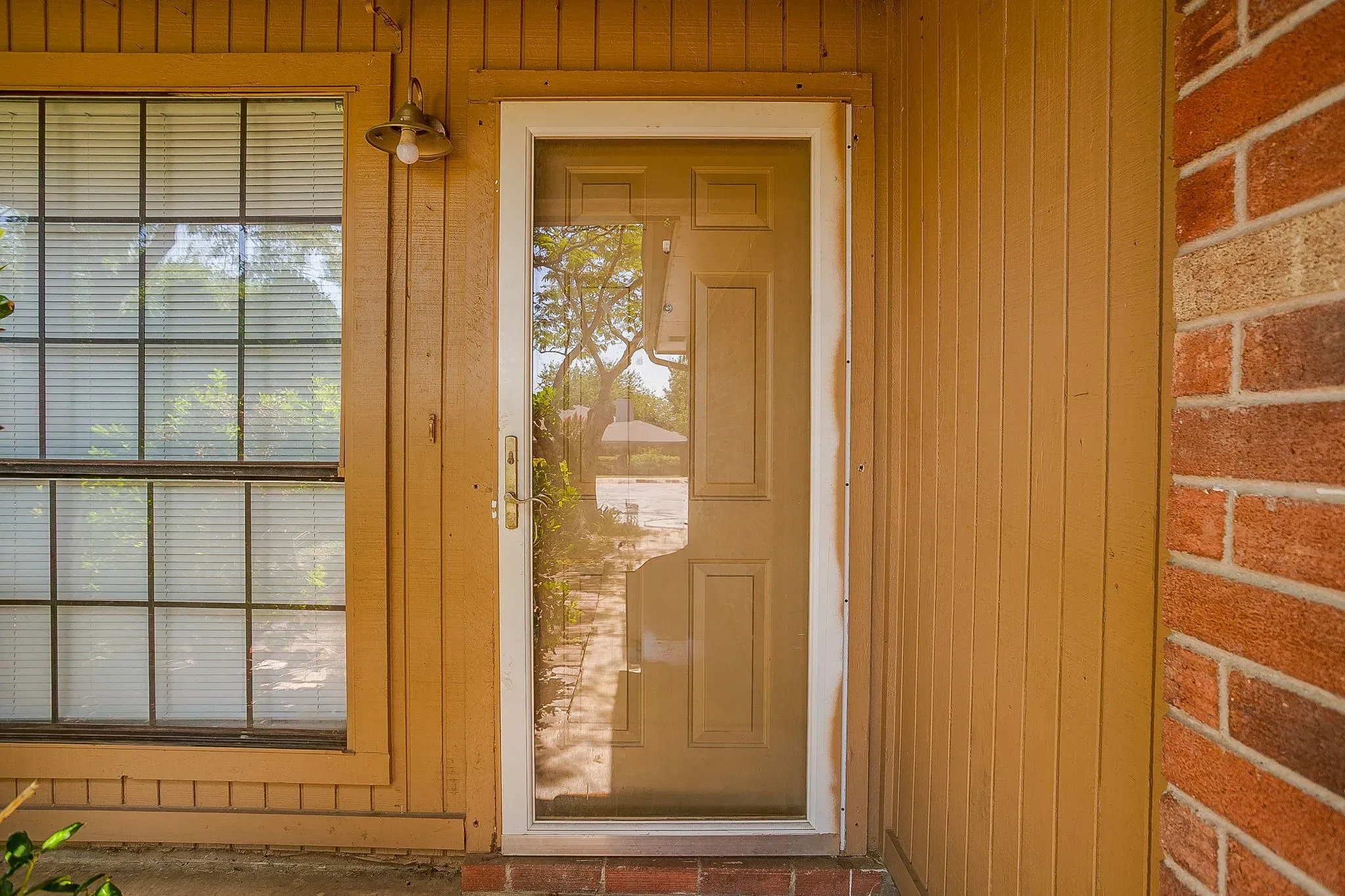 Duplex For Rent in Tarrant County , 4517 Compass Court, Fort Worth, Texas 76135, 2 Bedroom, 2 Bathroom, Garage spaces, 981 Sqft, built in 1985, mls#21271188, Real Estate Agent in Fort Worth, Homes For Rent in Tarrant county, Homes For Rent in Fort Worth, Realtor in Fort Worth Texas, Real Estate Brokerage Independent Realty Texas, Luminita Cordes Realtor