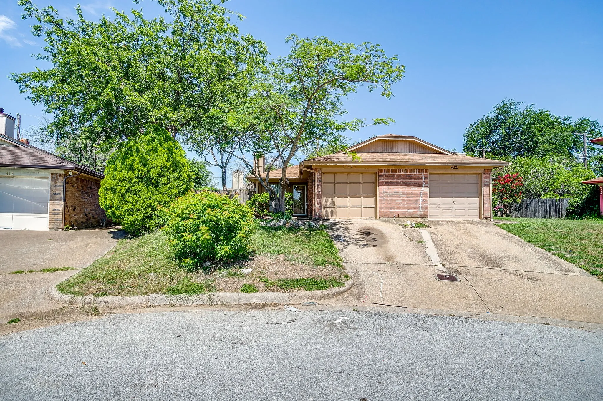 Duplex For Rent in Tarrant County , 4517 Compass Court, Fort Worth, Texas 76135, 2 Bedroom, 2 Bathroom, Garage spaces, 981 Sqft, built in 1985, mls#21271188, Real Estate Agent in Fort Worth, Homes For Rent in Tarrant county, Homes For Rent in Fort Worth, Realtor in Fort Worth Texas, Real Estate Brokerage Independent Realty Texas, Luminita Cordes Realtor