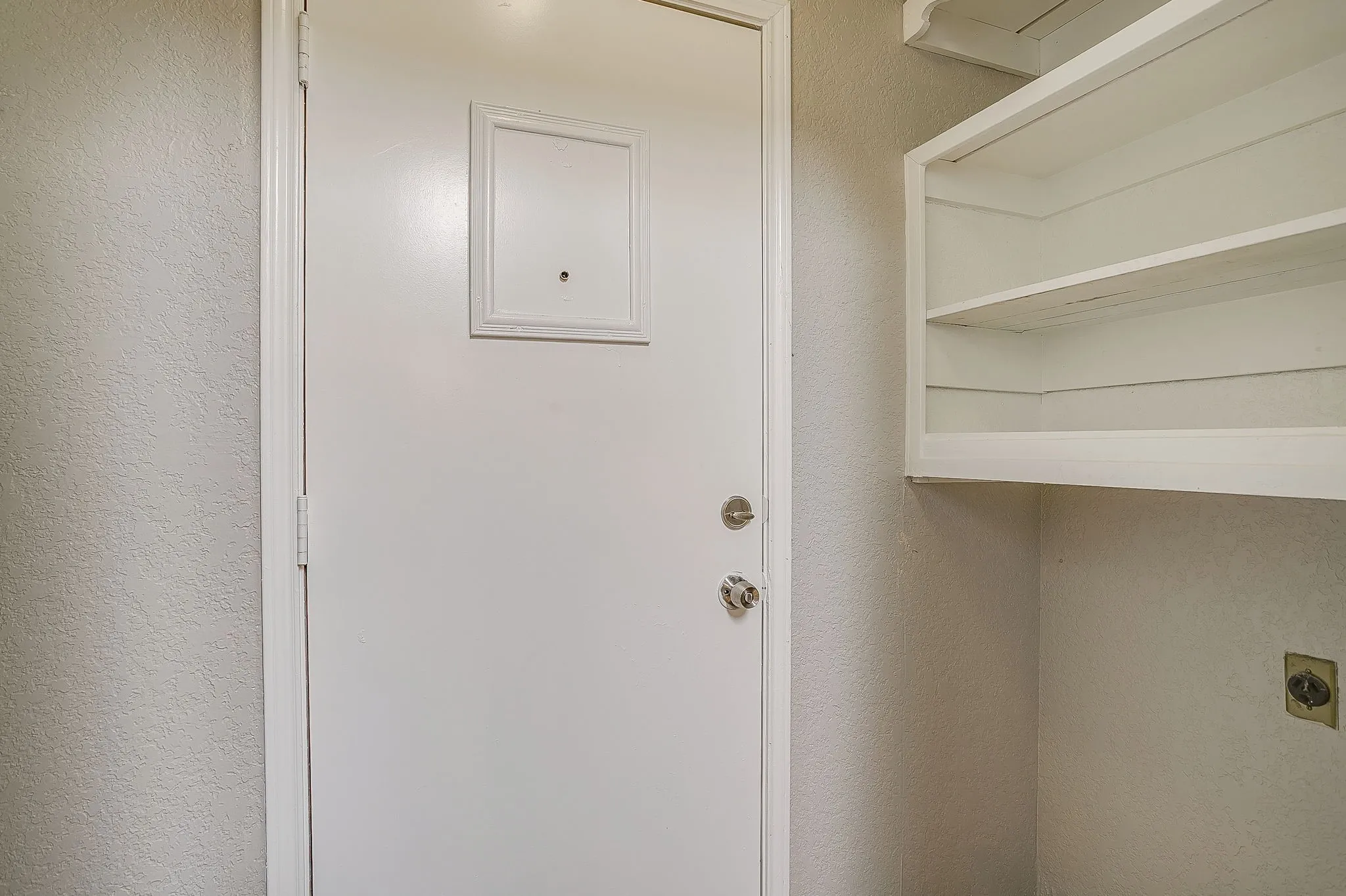 Duplex For Rent in Tarrant County , 4517 Compass Court, Fort Worth, Texas 76135, 2 Bedroom, 2 Bathroom, Garage spaces, 981 Sqft, built in 1985, mls#21271188, Real Estate Agent in Fort Worth, Homes For Rent in Tarrant county, Homes For Rent in Fort Worth, Realtor in Fort Worth Texas, Real Estate Brokerage Independent Realty Texas, Luminita Cordes Realtor