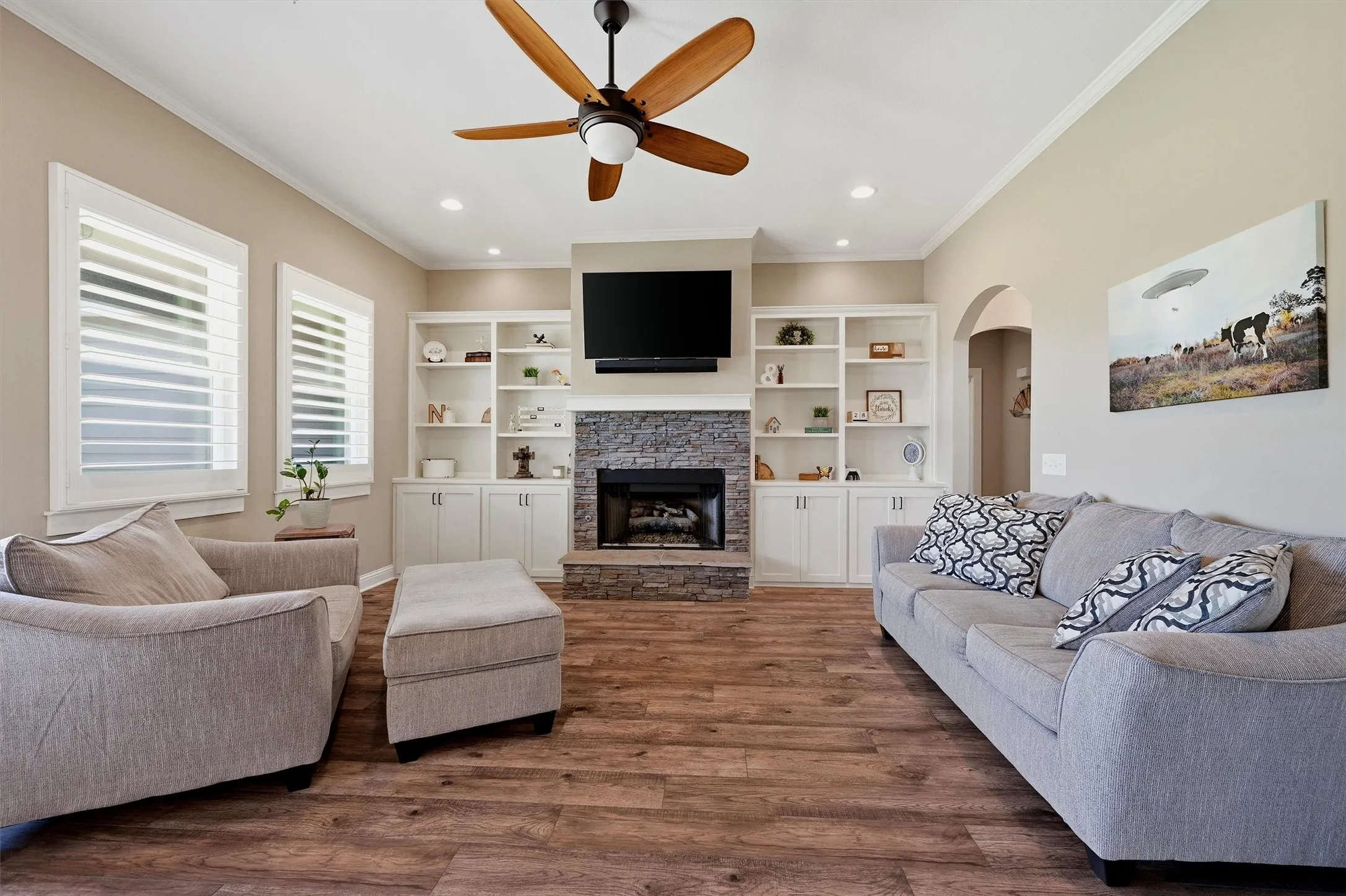Single Family Residence For Sale in Grayson County , 662 Preakness Place Road, Van Alstyne, Texas 75495, 4 Bedrooms, 3 Bathrooms, 2 Garage spaces, 2,311 Sqft, built in 2017, Price $649,000, mls#21273473, Real Estate Agent in Van Alstyne, Homes For Sale in Grayson county, Homes For Sale in Van Alstyne, Realtor in Van Alstyne Texas, Real Estate Brokerage Independent Realty Texas, Luminita Cordes Realtor