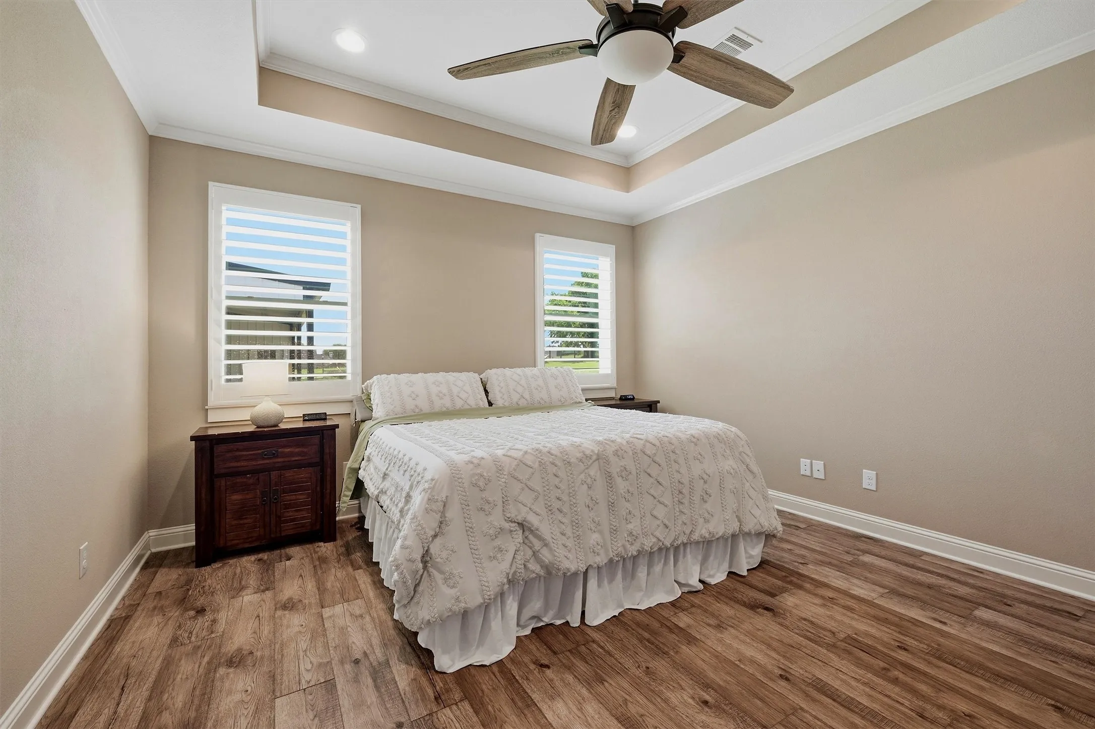 Single Family Residence For Sale in Grayson County , 662 Preakness Place Road, Van Alstyne, Texas 75495, 4 Bedrooms, 3 Bathrooms, 2 Garage spaces, 2,311 Sqft, built in 2017, Price $649,000, mls#21273473, Real Estate Agent in Van Alstyne, Homes For Sale in Grayson county, Homes For Sale in Van Alstyne, Realtor in Van Alstyne Texas, Real Estate Brokerage Independent Realty Texas, Luminita Cordes Realtor