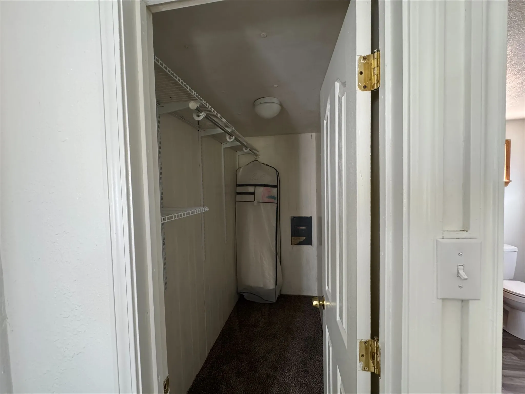  Primary walk-in closet.