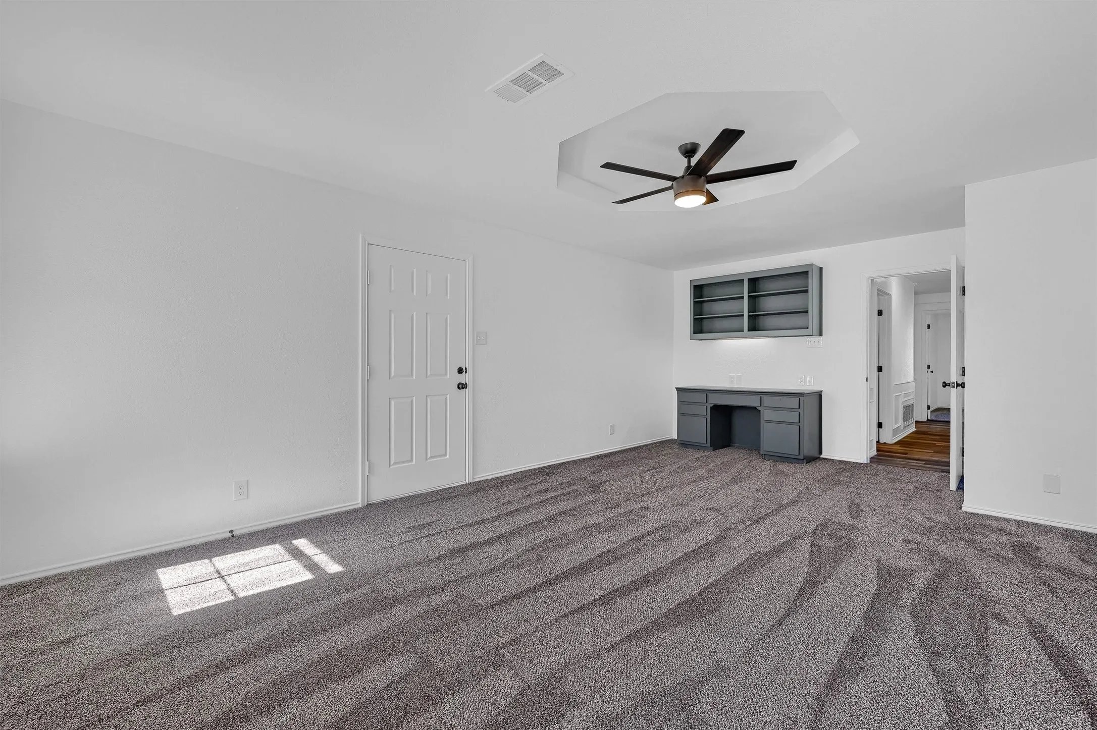 Single Family Residence For Sale in Grayson County , 608 North Avenue, Whitesboro, Texas 76273, 4 Bedroom, 3 Bathroom, 2 Garage spaces, 2,277 Sqft, built in 1985, mls#21273511, Real Estate Agent in Whitesboro, Homes For Sale in Grayson county, Homes For Sale in Whitesboro, Realtor in Whitesboro Texas, Real Estate Brokerage Independent Realty Texas, Luminita Cordes Realtor