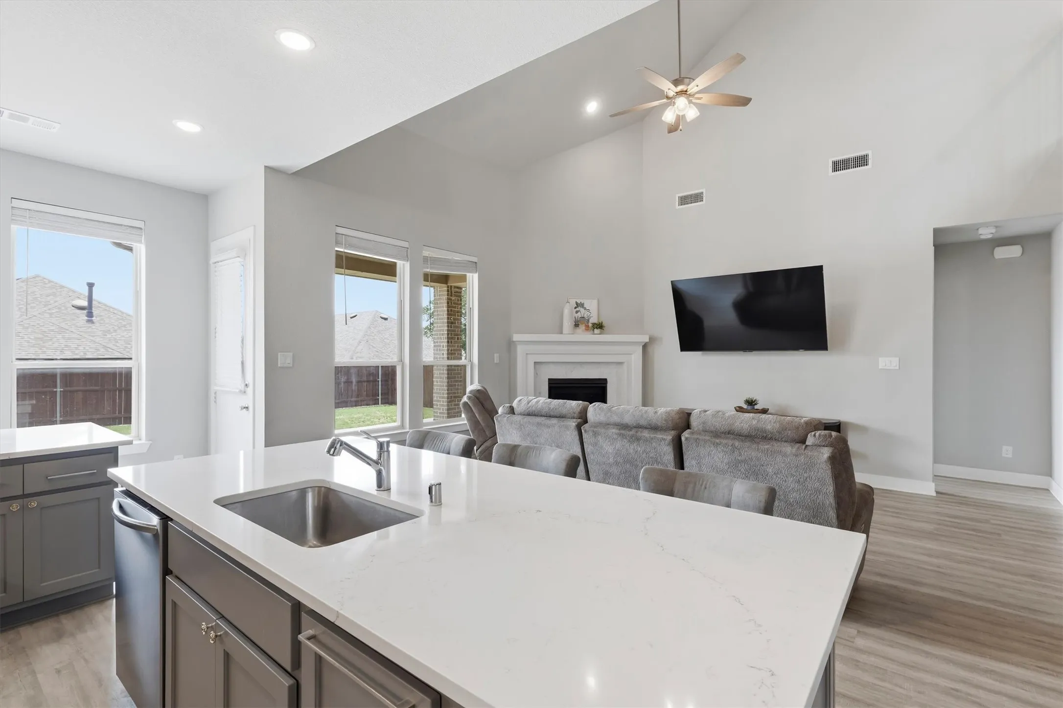 Single Family Residence For Sale in Denton County , 1108 Claiborne Drive, Aubrey, Texas 76227, 4 Bedroom, 3 Bathroom, 3 Garage spaces, 2,497 Sqft, built in 2020, mls#21273325, Real Estate Agent in Aubrey, Homes For Sale in Denton county, Homes For Sale in Aubrey, Realtor in Aubrey Texas, Real Estate Brokerage Independent Realty Texas, Luminita Cordes Realtor