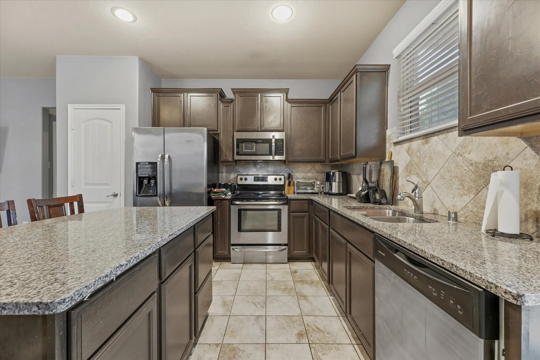 Single Family Residence For Sale in Denton County , 8833 Tenderfoot Lane, Aubrey, Texas 76227, 4 Bedroom, 3 Bathroom, 2 Garage spaces, 1,555 Sqft, built in 2016, mls#21273501, Real Estate Agent in Aubrey, Homes For Sale in Denton county, Homes For Sale in Aubrey, Realtor in Aubrey Texas, Real Estate Brokerage Independent Realty Texas, Luminita Cordes Realtor