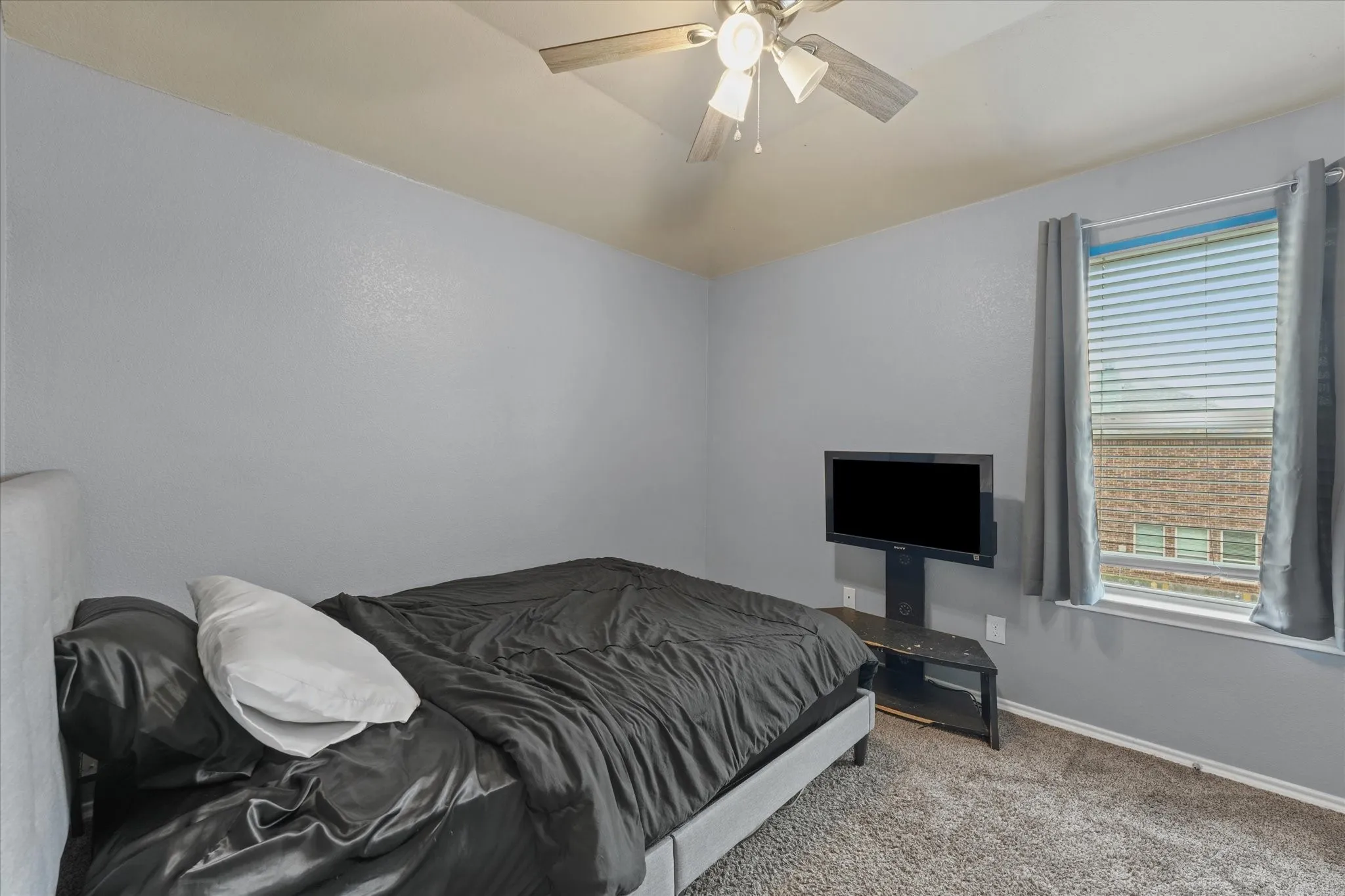 Single Family Residence For Sale in Denton County , 8833 Tenderfoot Lane, Aubrey, Texas 76227, 4 Bedroom, 3 Bathroom, 2 Garage spaces, 1,555 Sqft, built in 2016, mls#21273501, Real Estate Agent in Aubrey, Homes For Sale in Denton county, Homes For Sale in Aubrey, Realtor in Aubrey Texas, Real Estate Brokerage Independent Realty Texas, Luminita Cordes Realtor