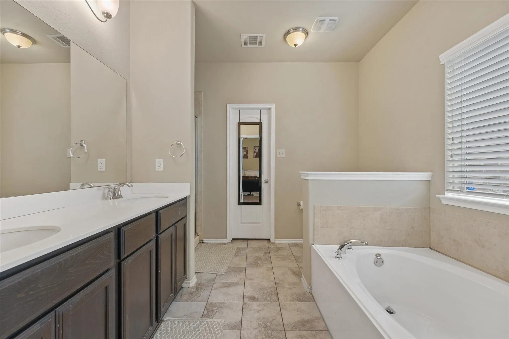 Single Family Residence For Sale in Denton County , 8833 Tenderfoot Lane, Aubrey, Texas 76227, 4 Bedroom, 3 Bathroom, 2 Garage spaces, 1,555 Sqft, built in 2016, mls#21273501, Real Estate Agent in Aubrey, Homes For Sale in Denton county, Homes For Sale in Aubrey, Realtor in Aubrey Texas, Real Estate Brokerage Independent Realty Texas, Luminita Cordes Realtor