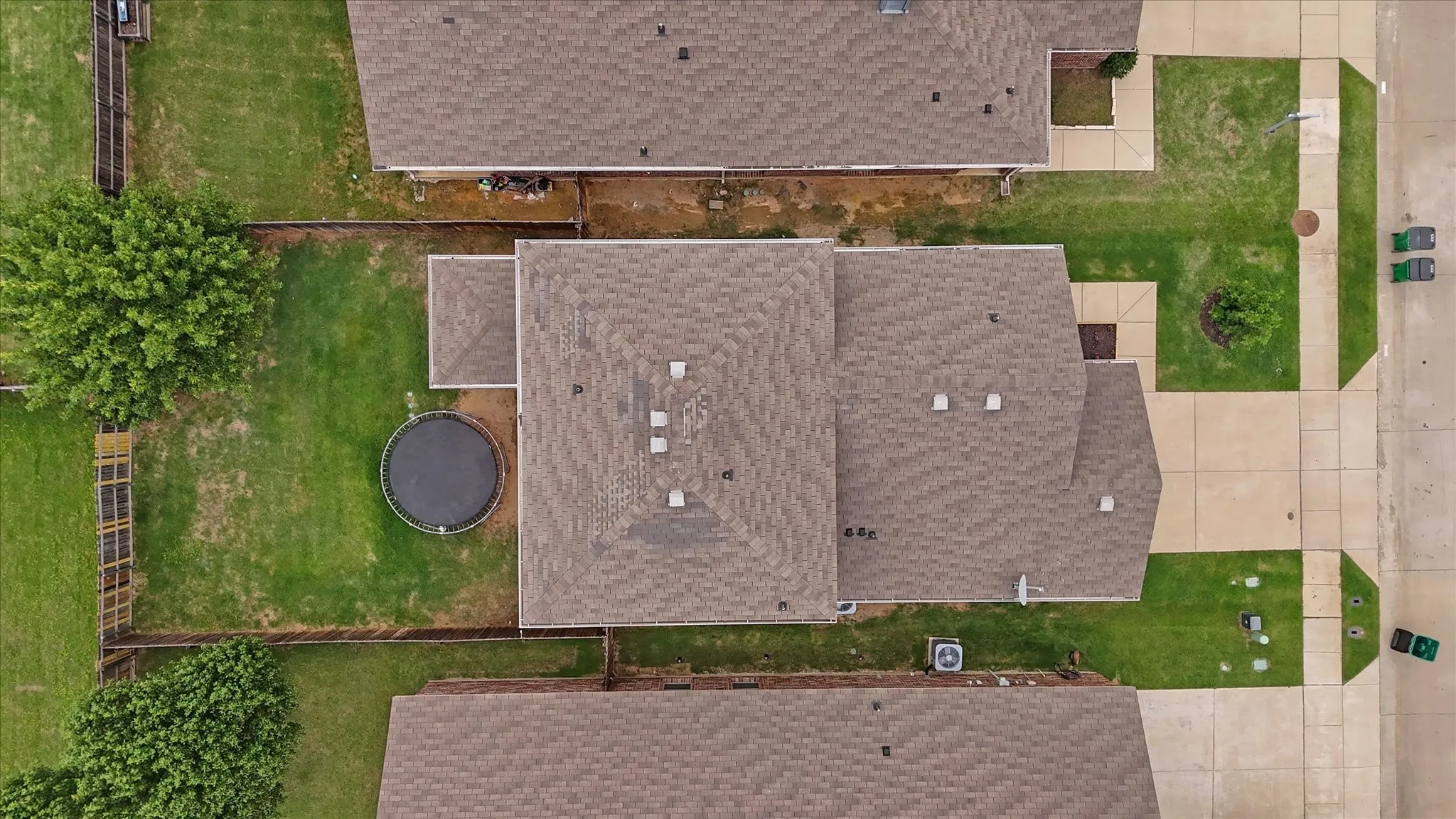 Single Family Residence For Sale in Denton County , 8833 Tenderfoot Lane, Aubrey, Texas 76227, 4 Bedroom, 3 Bathroom, 2 Garage spaces, 1,555 Sqft, built in 2016, mls#21273501, Real Estate Agent in Aubrey, Homes For Sale in Denton county, Homes For Sale in Aubrey, Realtor in Aubrey Texas, Real Estate Brokerage Independent Realty Texas, Luminita Cordes Realtor