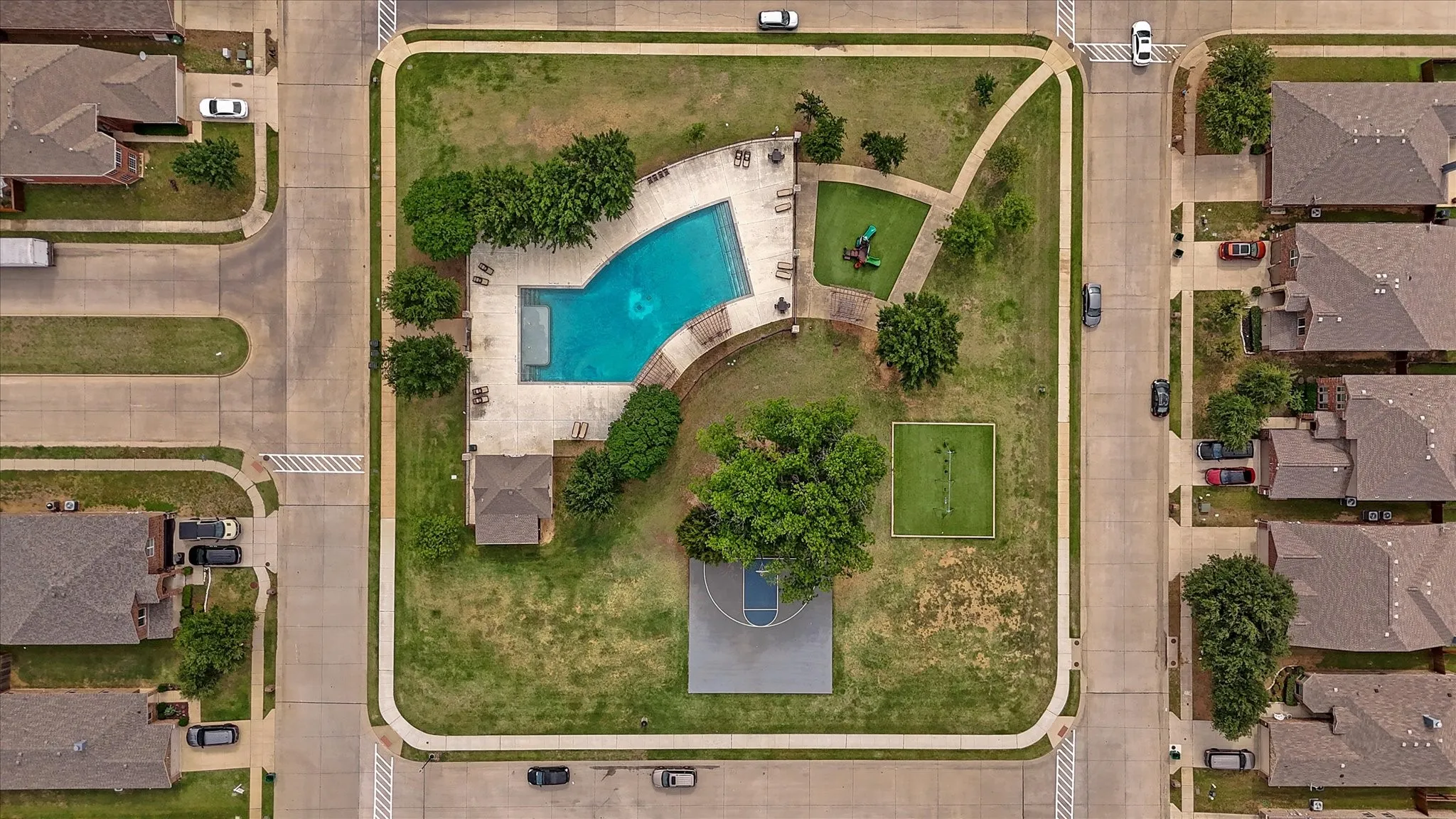 Single Family Residence For Sale in Denton County , 8833 Tenderfoot Lane, Aubrey, Texas 76227, 4 Bedroom, 3 Bathroom, 2 Garage spaces, 1,555 Sqft, built in 2016, mls#21273501, Real Estate Agent in Aubrey, Homes For Sale in Denton county, Homes For Sale in Aubrey, Realtor in Aubrey Texas, Real Estate Brokerage Independent Realty Texas, Luminita Cordes Realtor