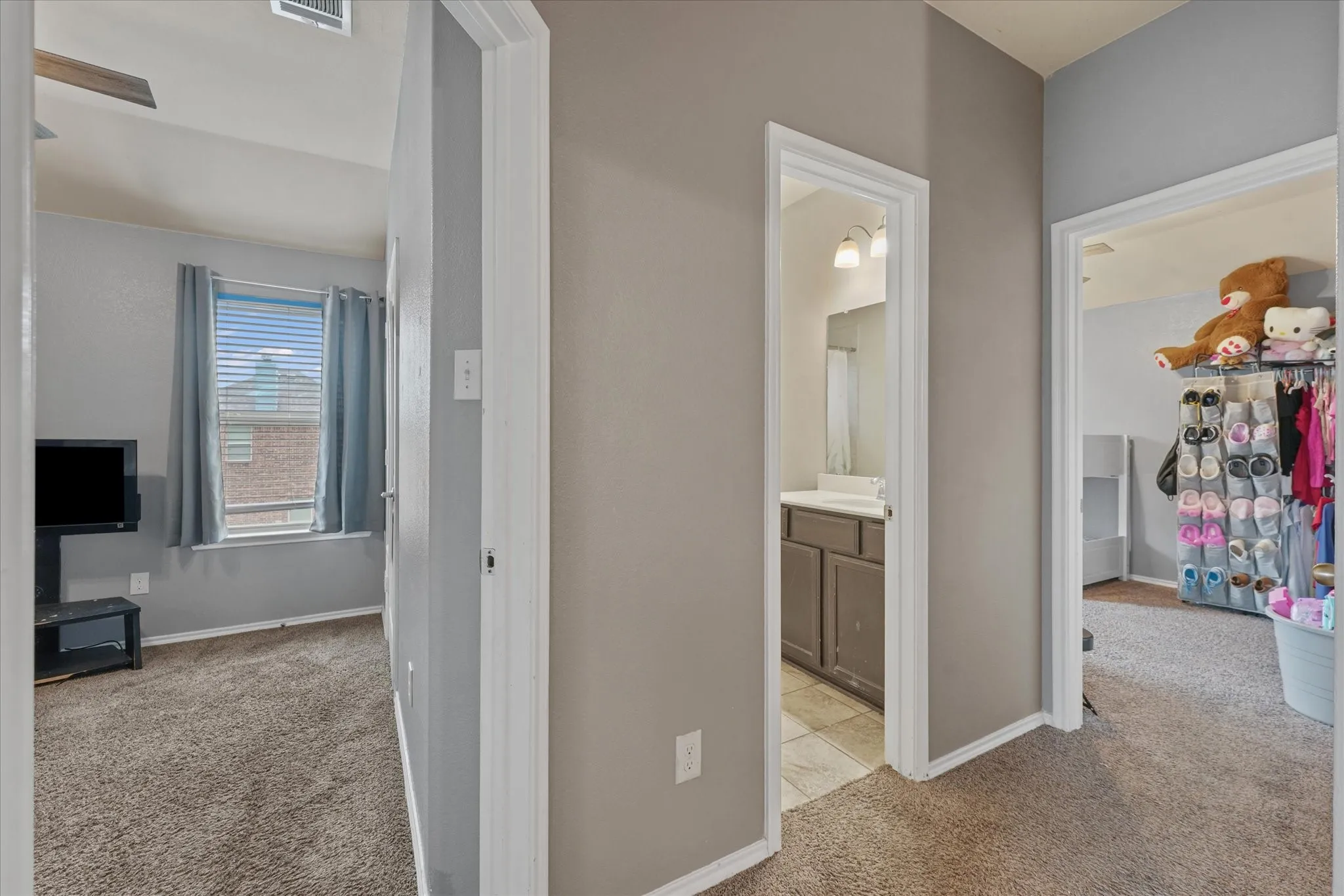 Single Family Residence For Sale in Denton County , 8833 Tenderfoot Lane, Aubrey, Texas 76227, 4 Bedroom, 3 Bathroom, 2 Garage spaces, 1,555 Sqft, built in 2016, mls#21273501, Real Estate Agent in Aubrey, Homes For Sale in Denton county, Homes For Sale in Aubrey, Realtor in Aubrey Texas, Real Estate Brokerage Independent Realty Texas, Luminita Cordes Realtor