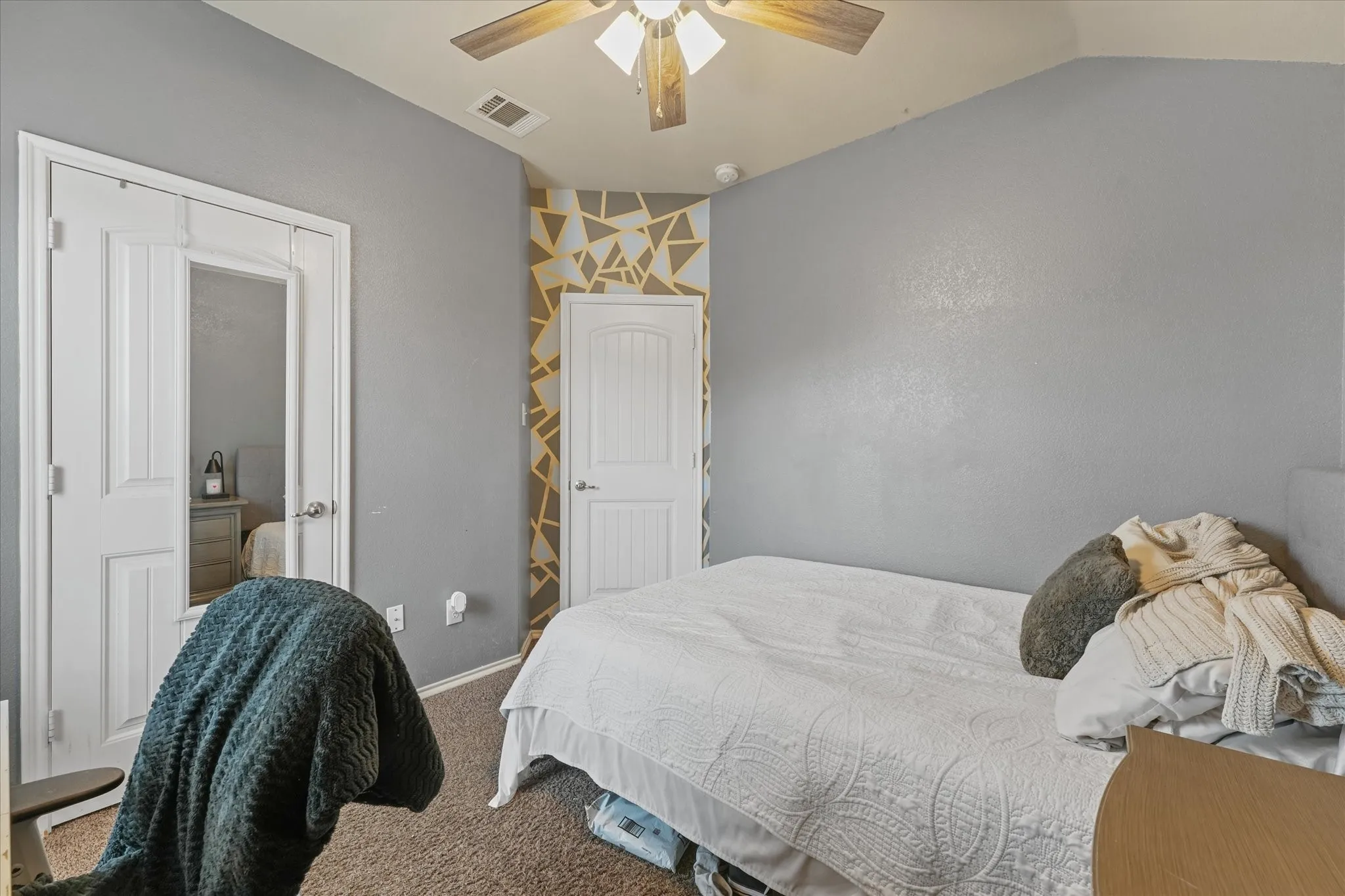 Single Family Residence For Sale in Denton County , 8833 Tenderfoot Lane, Aubrey, Texas 76227, 4 Bedroom, 3 Bathroom, 2 Garage spaces, 1,555 Sqft, built in 2016, mls#21273501, Real Estate Agent in Aubrey, Homes For Sale in Denton county, Homes For Sale in Aubrey, Realtor in Aubrey Texas, Real Estate Brokerage Independent Realty Texas, Luminita Cordes Realtor