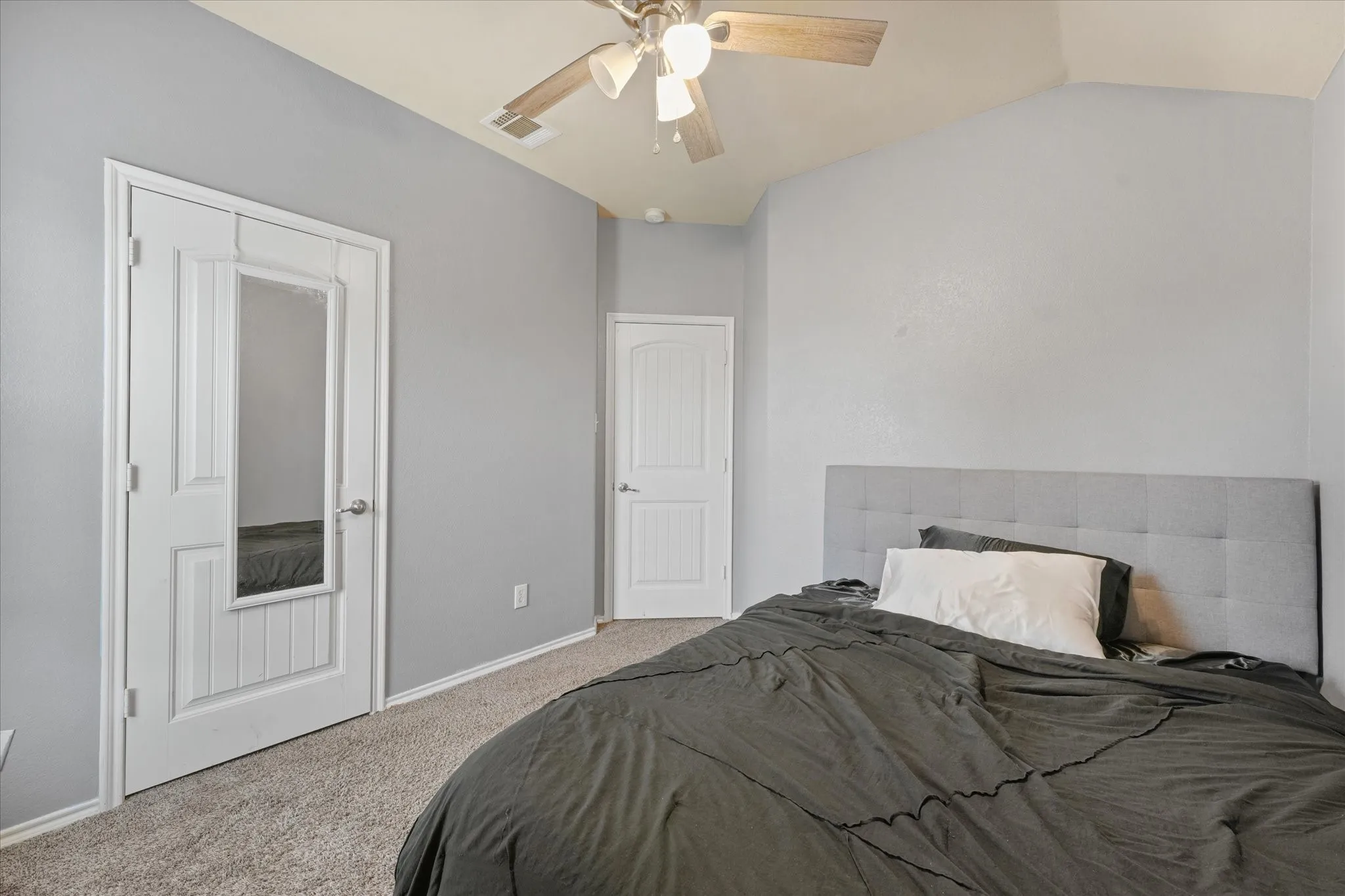 Single Family Residence For Sale in Denton County , 8833 Tenderfoot Lane, Aubrey, Texas 76227, 4 Bedroom, 3 Bathroom, 2 Garage spaces, 1,555 Sqft, built in 2016, mls#21273501, Real Estate Agent in Aubrey, Homes For Sale in Denton county, Homes For Sale in Aubrey, Realtor in Aubrey Texas, Real Estate Brokerage Independent Realty Texas, Luminita Cordes Realtor