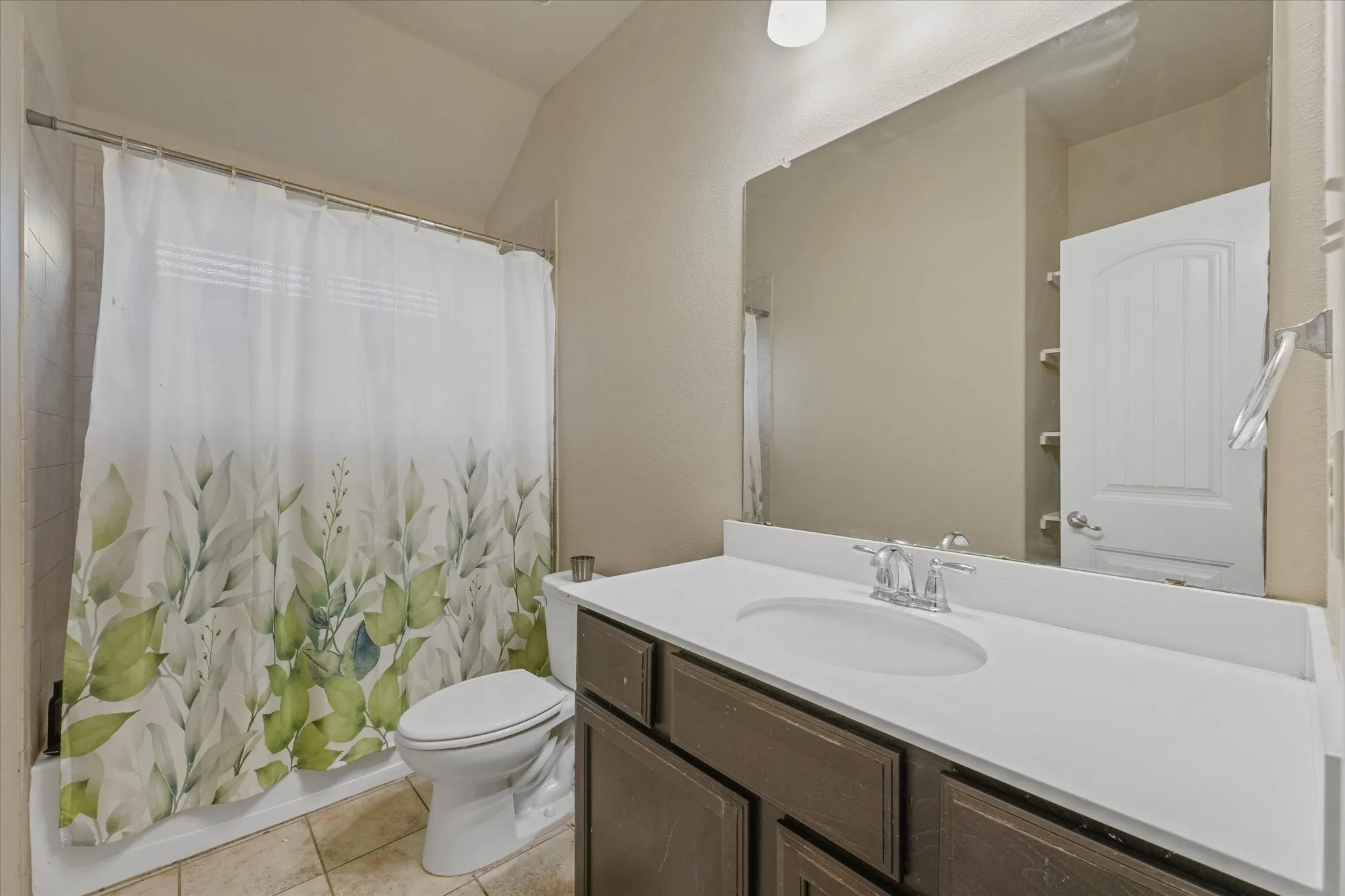 Single Family Residence For Sale in Denton County , 8833 Tenderfoot Lane, Aubrey, Texas 76227, 4 Bedroom, 3 Bathroom, 2 Garage spaces, 1,555 Sqft, built in 2016, mls#21273501, Real Estate Agent in Aubrey, Homes For Sale in Denton county, Homes For Sale in Aubrey, Realtor in Aubrey Texas, Real Estate Brokerage Independent Realty Texas, Luminita Cordes Realtor