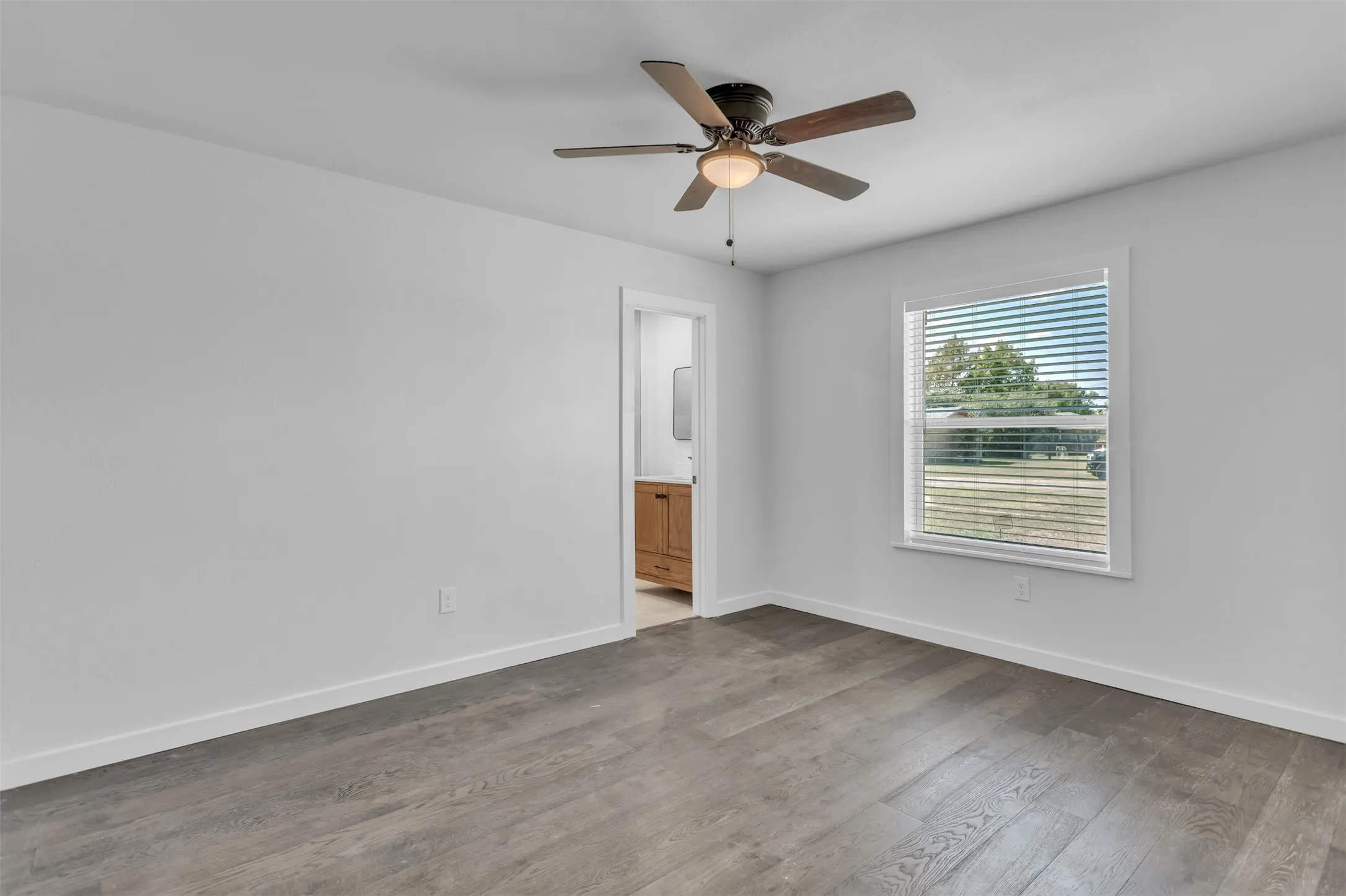 Single Family Residence For Sale in Freestone County , 110 Twin Circle, Wortham, Texas 76693, 3 Bedroom, 2 Bathroom, Garage spaces, 2,023 Sqft, built in 1970, mls#21273535, Real Estate Agent in Wortham, Homes For Sale in Freestone county, Homes For Sale in Wortham, Realtor in Wortham Texas, Real Estate Brokerage Independent Realty Texas, Luminita Cordes Realtor