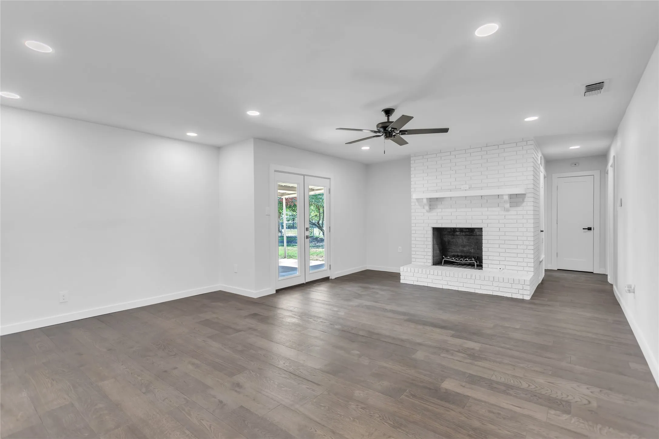 Single Family Residence For Sale in Freestone County , 110 Twin Circle, Wortham, Texas 76693, 3 Bedroom, 2 Bathroom, Garage spaces, 2,023 Sqft, built in 1970, mls#21273535, Real Estate Agent in Wortham, Homes For Sale in Freestone county, Homes For Sale in Wortham, Realtor in Wortham Texas, Real Estate Brokerage Independent Realty Texas, Luminita Cordes Realtor