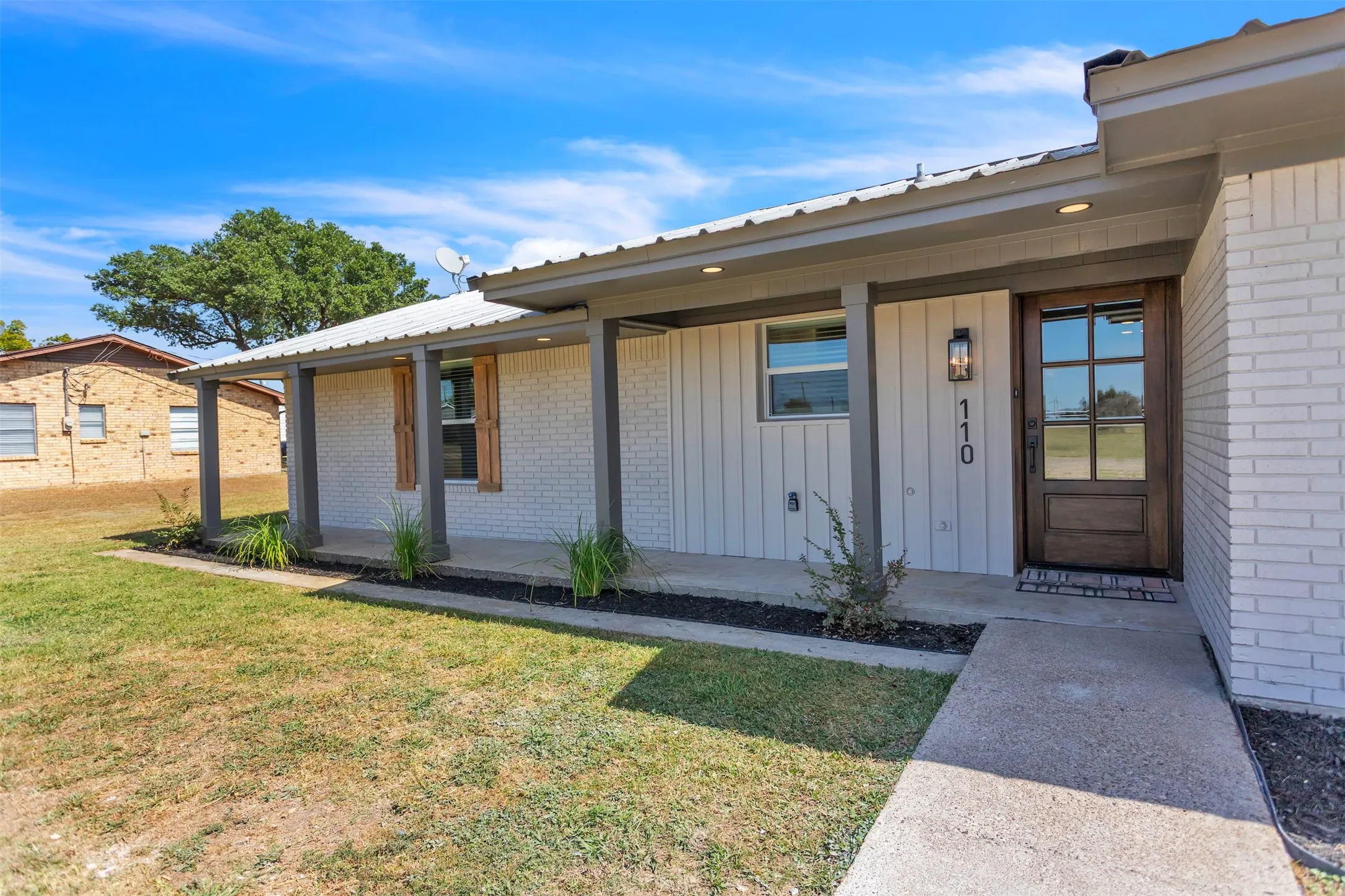 Single Family Residence For Sale in Freestone County , 110 Twin Circle, Wortham, Texas 76693, 3 Bedroom, 2 Bathroom, Garage spaces, 2,023 Sqft, built in 1970, mls#21273535, Real Estate Agent in Wortham, Homes For Sale in Freestone county, Homes For Sale in Wortham, Realtor in Wortham Texas, Real Estate Brokerage Independent Realty Texas, Luminita Cordes Realtor