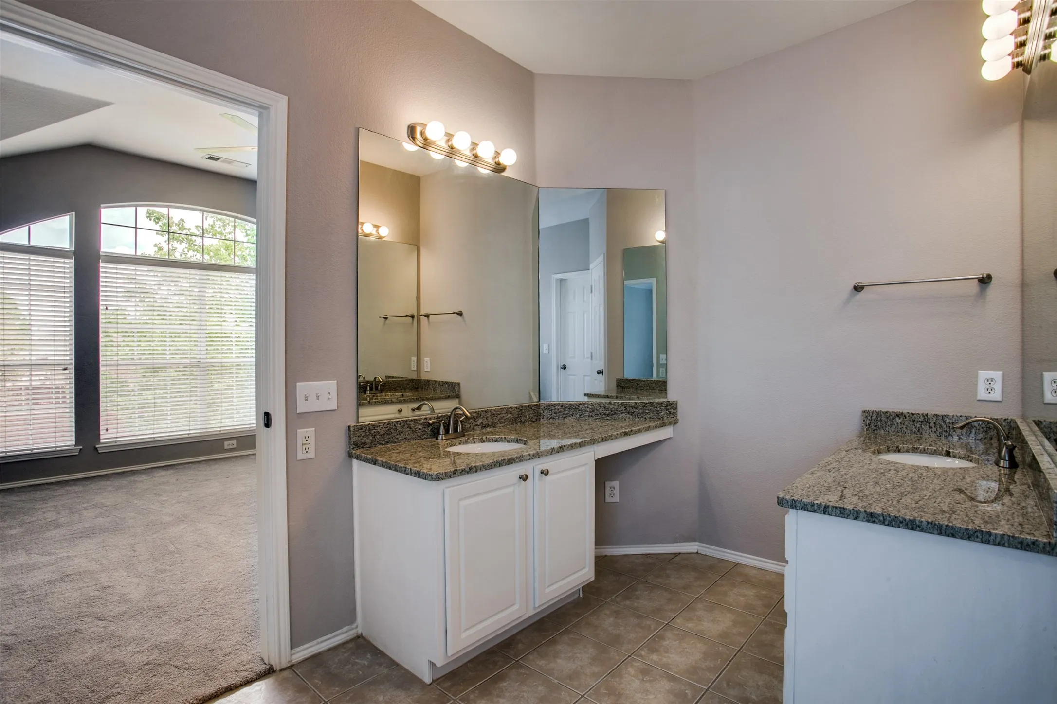 Single Family Residence For Rent in Rockwall County , 449 Sausalito Drive, Rockwall, Texas 75087, 5 Bedroom, 3 Bathroom, 2 Garage spaces, 3,036 Sqft, built in 2003, mls#21263291, Real Estate Agent in Rockwall, Homes For Rent in Rockwall county, Homes For Rent in Rockwall, Realtor in Rockwall Texas, Real Estate Brokerage Independent Realty Texas, Luminita Cordes Realtor