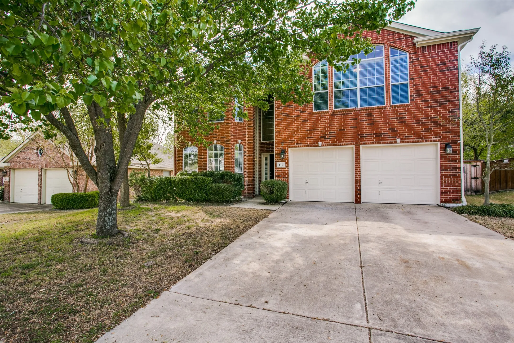 Single Family Residence For Rent in Rockwall County , 449 Sausalito Drive, Rockwall, Texas 75087, 5 Bedroom, 3 Bathroom, 2 Garage spaces, 3,036 Sqft, built in 2003, mls#21263291, Real Estate Agent in Rockwall, Homes For Rent in Rockwall county, Homes For Rent in Rockwall, Realtor in Rockwall Texas, Real Estate Brokerage Independent Realty Texas, Luminita Cordes Realtor