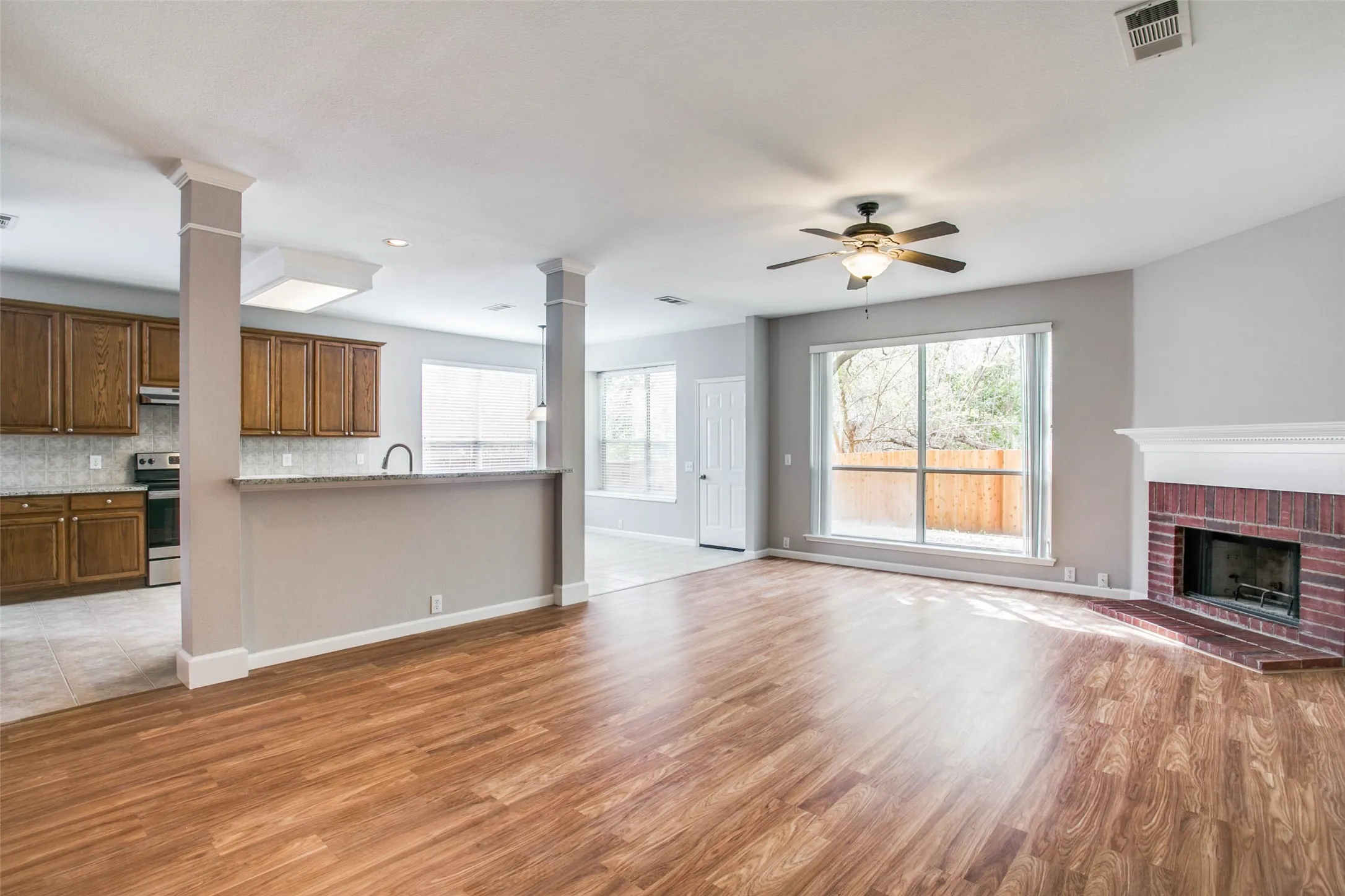 Single Family Residence For Rent in Rockwall County , 449 Sausalito Drive, Rockwall, Texas 75087, 5 Bedroom, 3 Bathroom, 2 Garage spaces, 3,036 Sqft, built in 2003, mls#21263291, Real Estate Agent in Rockwall, Homes For Rent in Rockwall county, Homes For Rent in Rockwall, Realtor in Rockwall Texas, Real Estate Brokerage Independent Realty Texas, Luminita Cordes Realtor