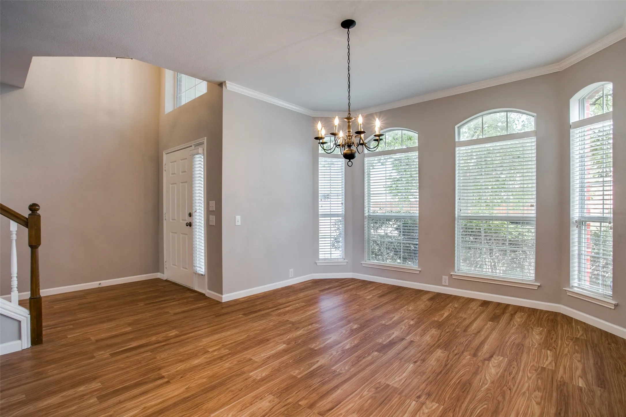 Single Family Residence For Rent in Rockwall County , 449 Sausalito Drive, Rockwall, Texas 75087, 5 Bedroom, 3 Bathroom, 2 Garage spaces, 3,036 Sqft, built in 2003, mls#21263291, Real Estate Agent in Rockwall, Homes For Rent in Rockwall county, Homes For Rent in Rockwall, Realtor in Rockwall Texas, Real Estate Brokerage Independent Realty Texas, Luminita Cordes Realtor
